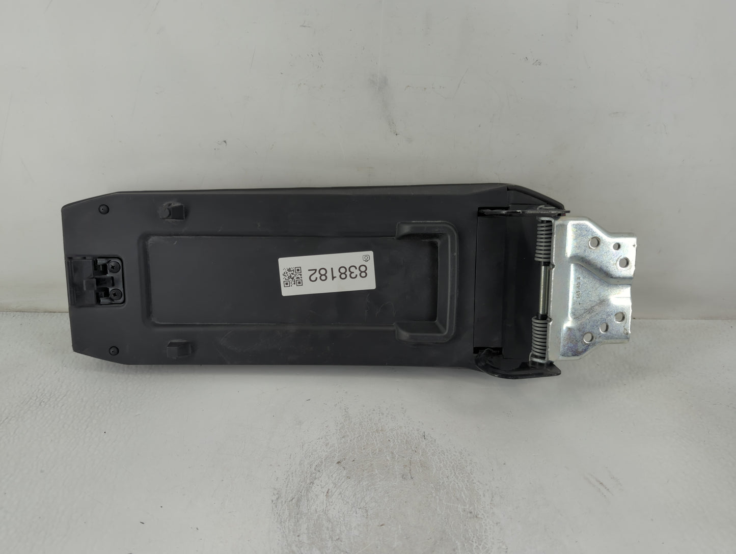 2010 Chevrolet Equinox Center Console Armrest Cover Lid P/N:125 10 2 Fits OEM Used Auto Parts - Oemusedautoparts1.com