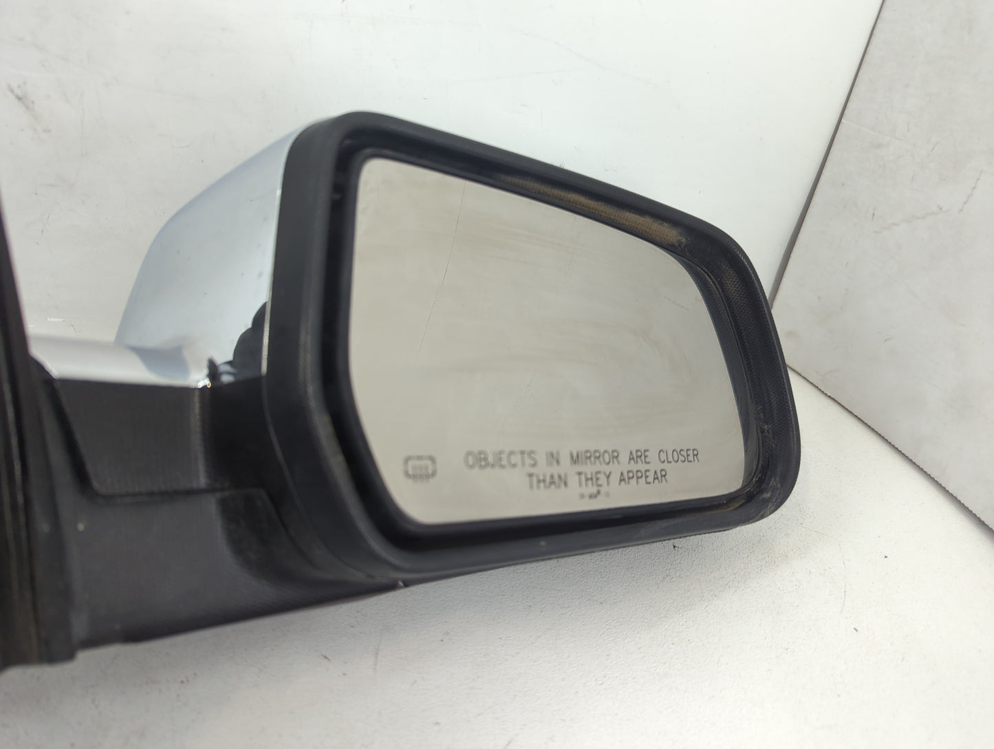 2010-2011 Chevrolet Equinox Passenger Side View Mirror - Right Door Mirror OEM Used - Oemusedautoparts1.com