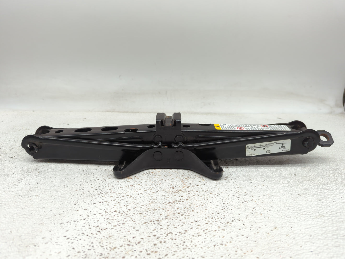 2010 Chevrolet Equinox Spare Scissor Car Jack Black 845964 - Oemusedautoparts1.com