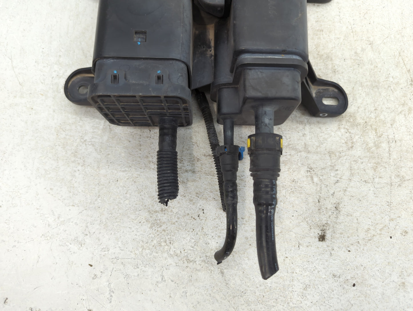 2010 Chevrolet Equinox Fuel Vapor Charcoal Canister 851356 - Oemusedautoparts1.com