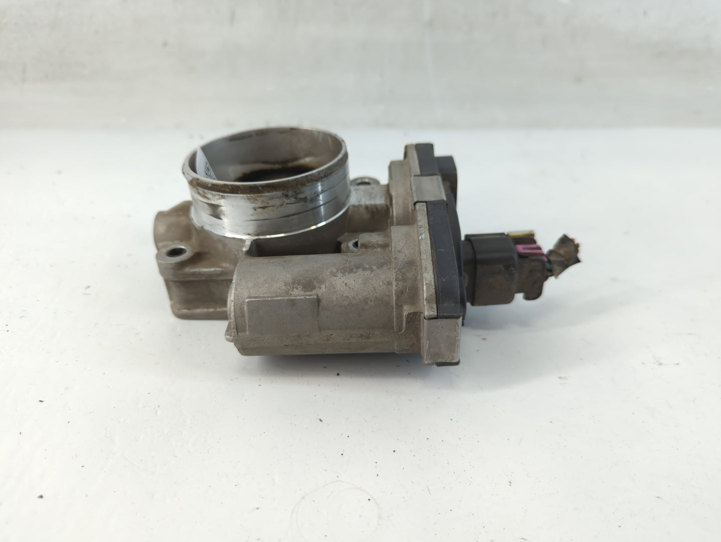 2010-2011 Chevrolet Equinox Throttle Body P/N:1910AA 186AA Fits Fits 2007 2008 2009 2010 2011 2012 OEM Used Auto Parts - Oem