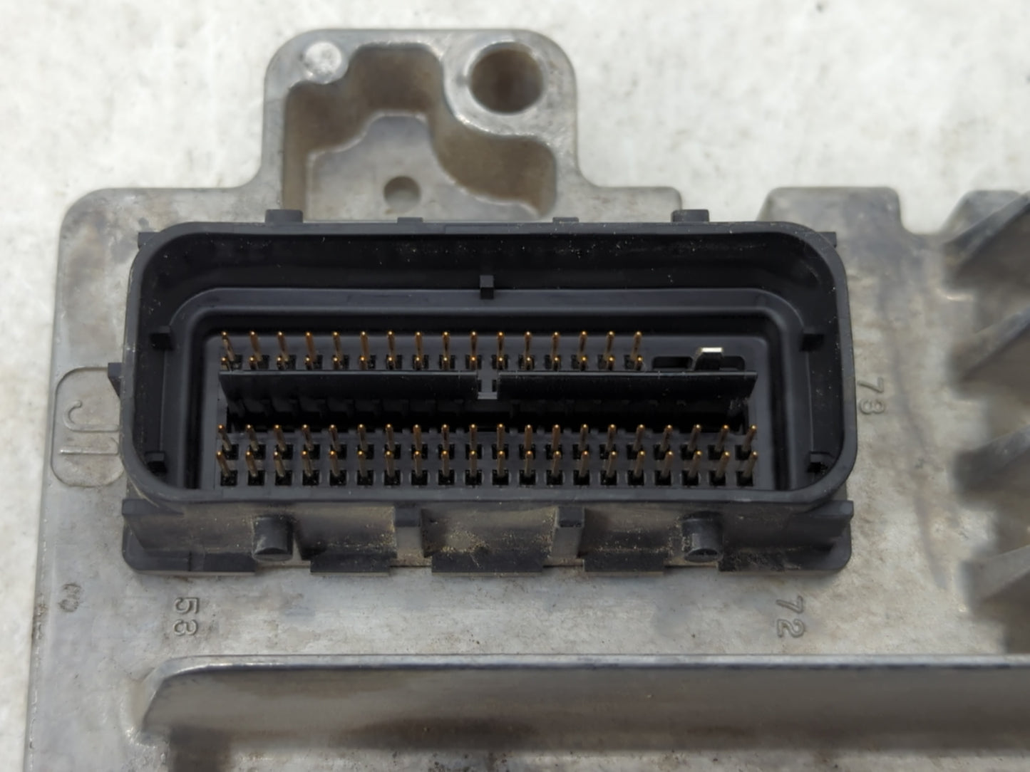2010-2015 Chevrolet Express 2500 PCM Engine Control Computer ECU ECM PCU OEM P/N:12635858 Fits OEM Used Auto Parts - Oemused