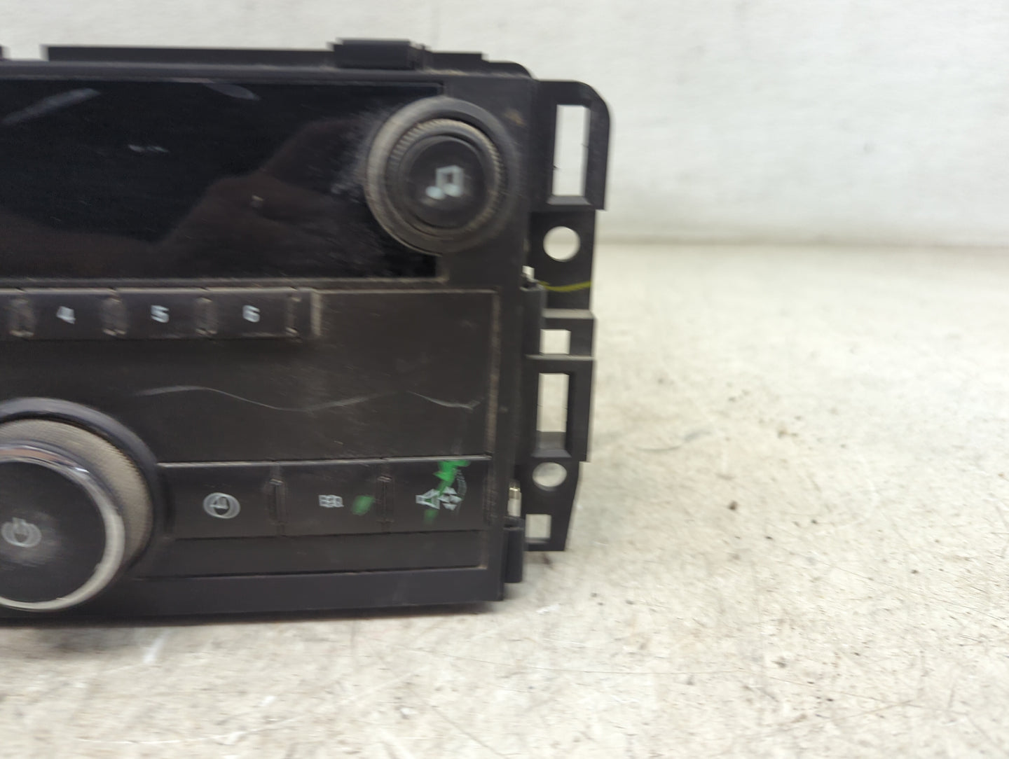 2010 Chevrolet Express 2500 Radio AM FM Cd Player Receiver Replacement P/N:25840204 Fits OEM Used Auto Parts - Oemusedautopa