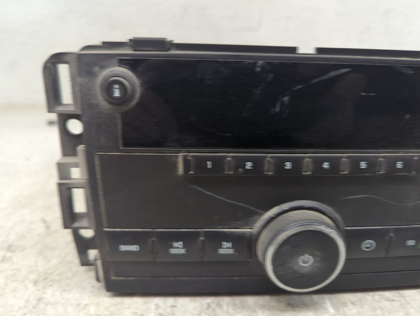 2010 Chevrolet Express 2500 Radio AM FM Cd Player Receiver Replacement P/N:25840204 Fits OEM Used Auto Parts - Oemusedautopa