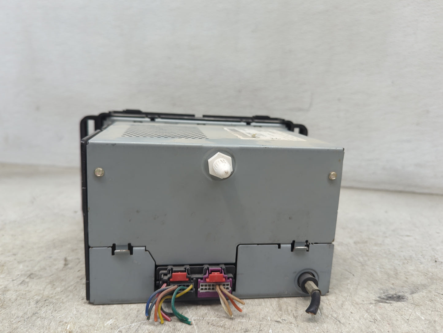 2010 Chevrolet Express 2500 Radio AM FM Cd Player Receiver Replacement P/N:25840204 Fits OEM Used Auto Parts - Oemusedautopa