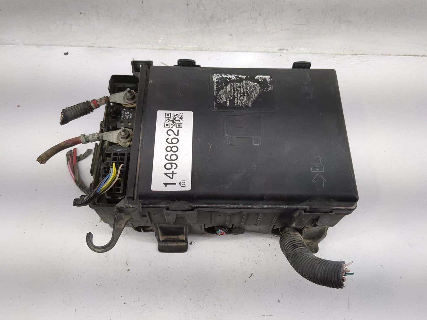 2010 Chevrolet Express 2500 Fusebox Fuse Box Panel Relay Module P/N:20902952 3B096010B Fits OEM Used Auto Parts - Oemusedaut