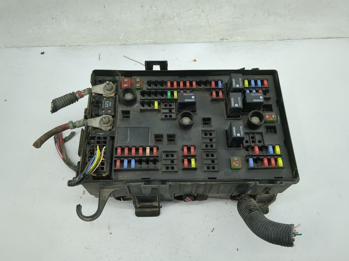 2010 Chevrolet Express 2500 Fusebox Fuse Box Panel Relay Module P/N:20902952 3B096010B Fits OEM Used Auto Parts - Oemusedaut