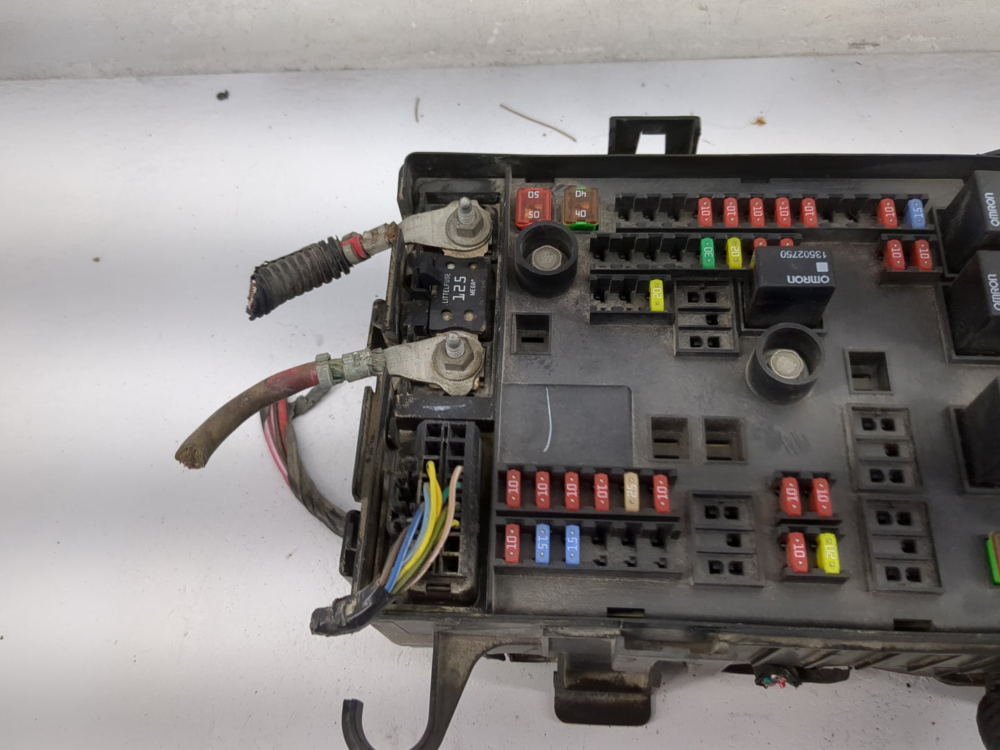 2010 Chevrolet Express 2500 Fusebox Fuse Box Panel Relay Module P/N:20902952 3B096010B Fits OEM Used Auto Parts - Oemusedaut