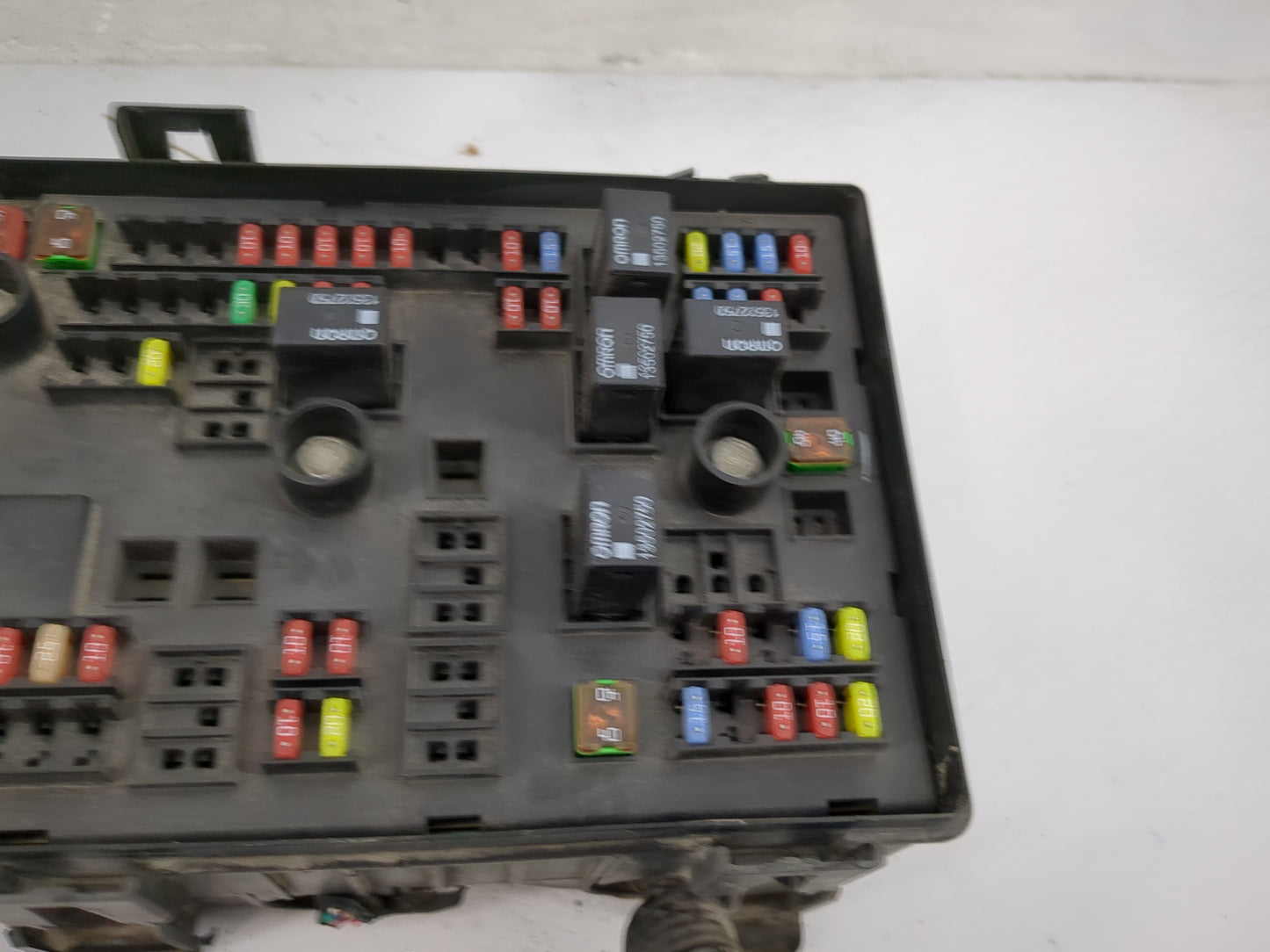 2010 Chevrolet Express 2500 Fusebox Fuse Box Panel Relay Module P/N:20902952 3B096010B Fits OEM Used Auto Parts - Oemusedaut