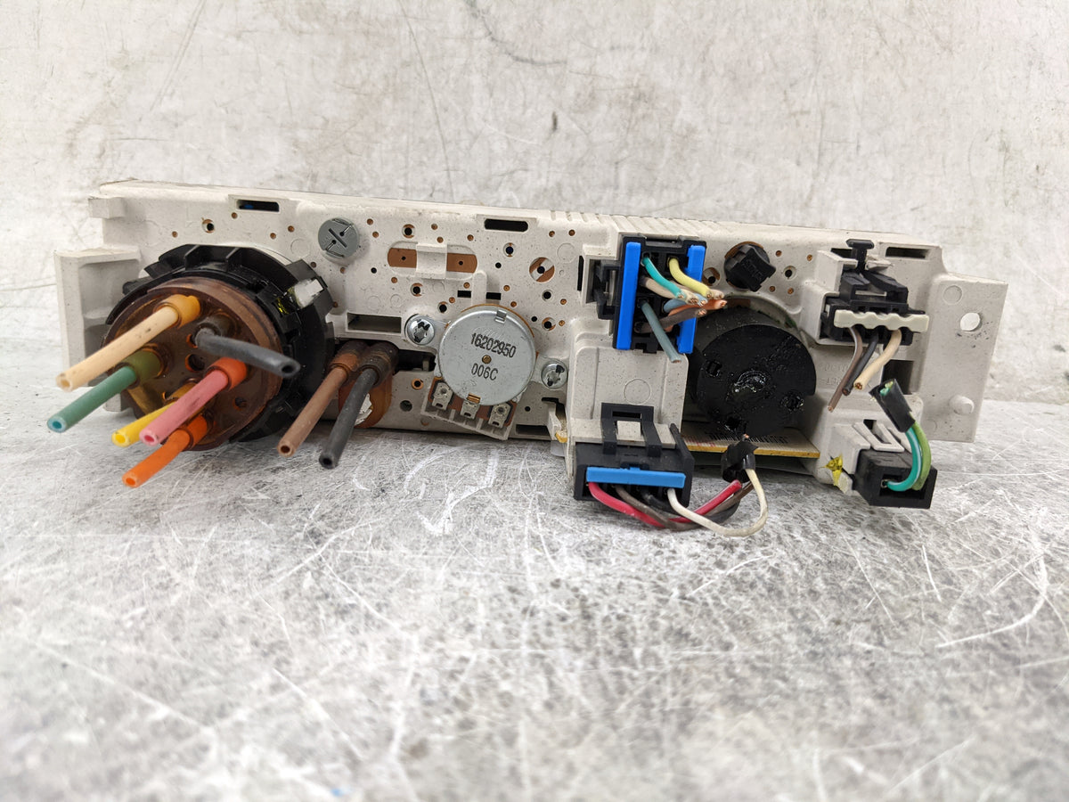 2008-2021 Chevrolet Express 2500 Climate Control Module Temperature AC/Heater Replacement P/N:15773678 16202950 Fits OEM Use