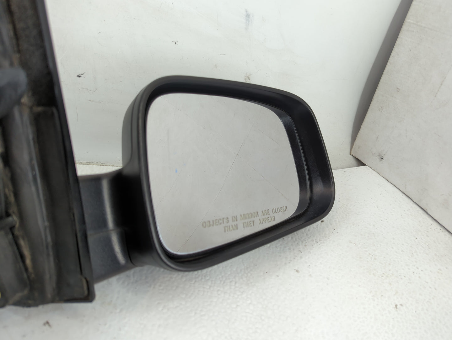2006-2011 Chevrolet Hhr Passenger Side View Mirror - Right Door Mirror OEM Used - Oemusedautoparts1.com
