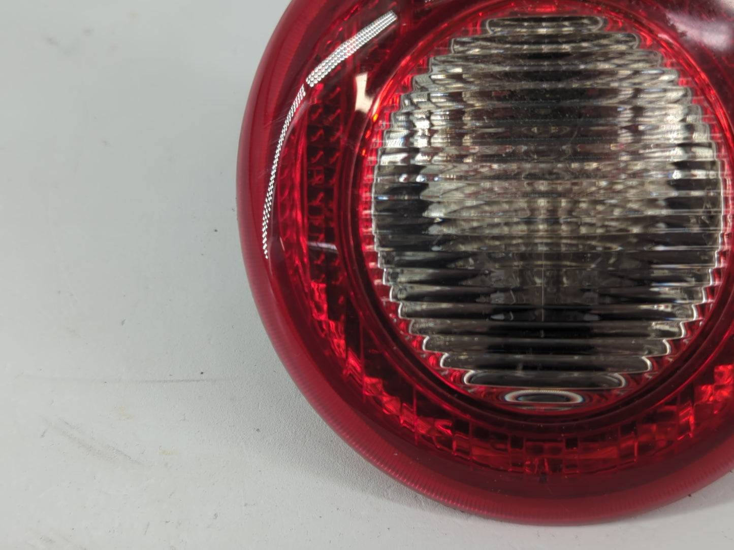 2006-2011 Chevrolet Hhr Tail Light Assembly Driver Left OEM P/N:16532493 Fits Fits 2006 2007 2008 2009 2010 2011 OEM Used Au