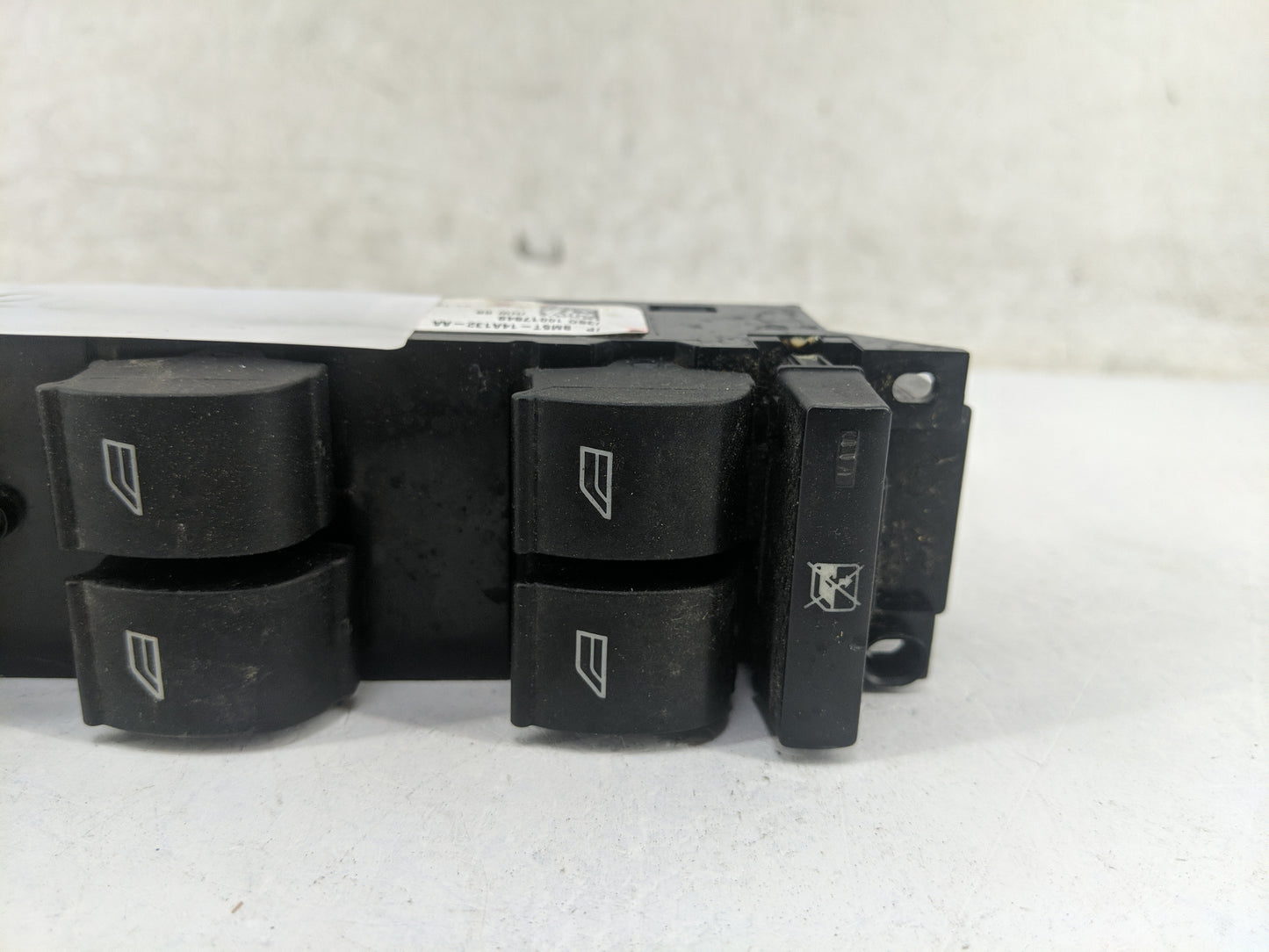 2009-2011 Chevrolet Hhr Master Power Window Switch Replacement Driver Side Left P/N:BM5T-14A132-AA Fits OEM Used Auto Parts 