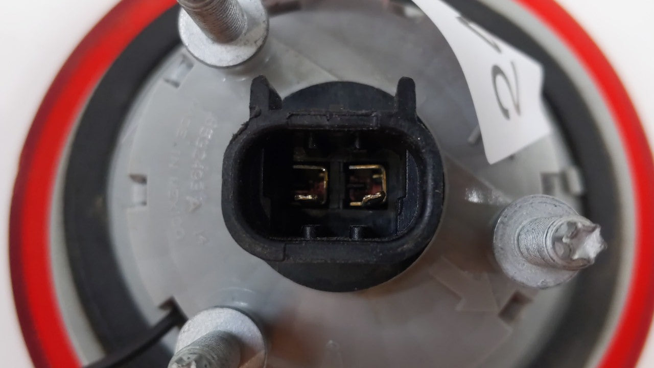 2006-2011 Chevrolet Hhr Tail Light Assembly Driver Left OEM P/N:20778528 15875485 Fits Fits 2006 2007 2008 2009 2010 2011 OE