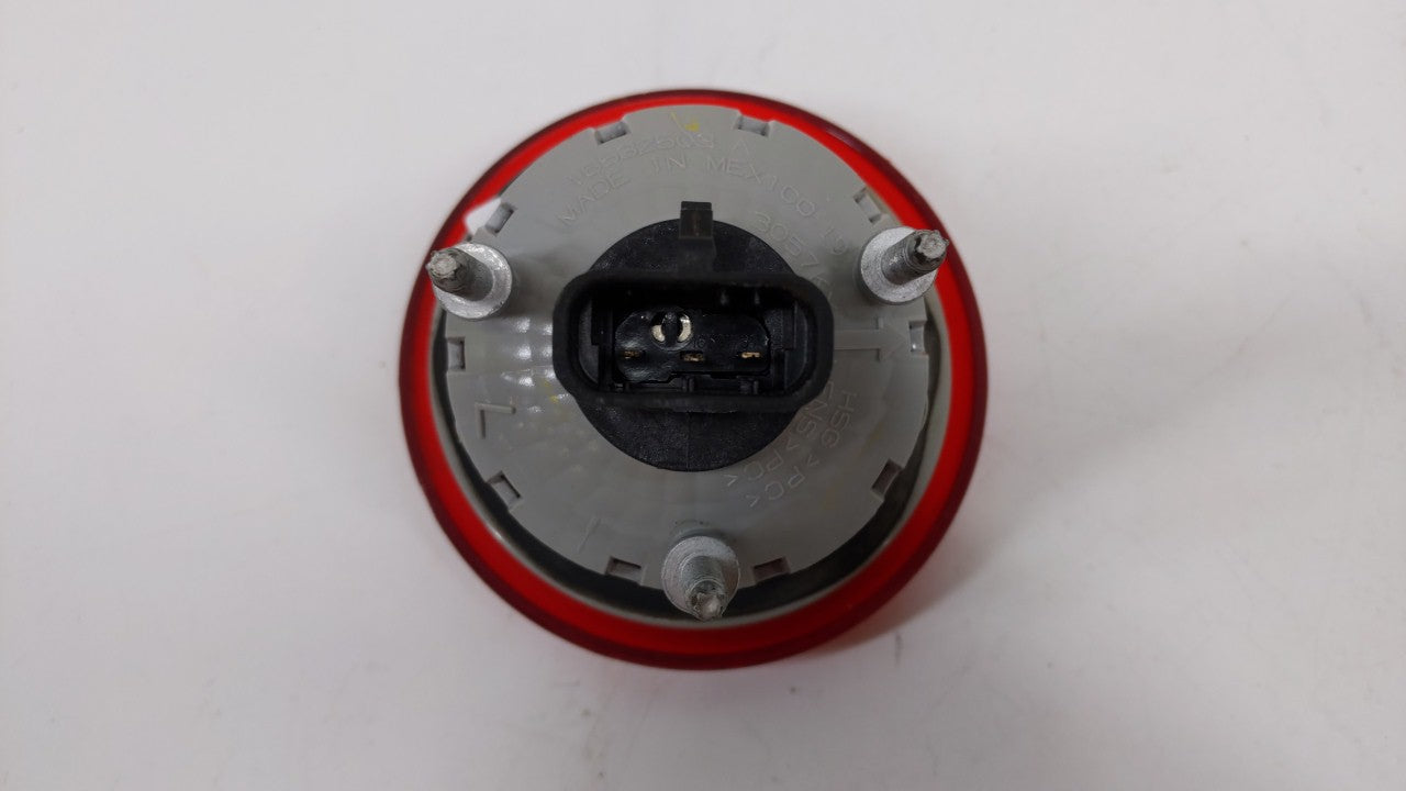 2006-2011 Chevrolet Hhr Tail Light Assembly Driver Left OEM P/N:20778530 16532503 Fits Fits 2006 2007 2008 2009 2010 2011 OE