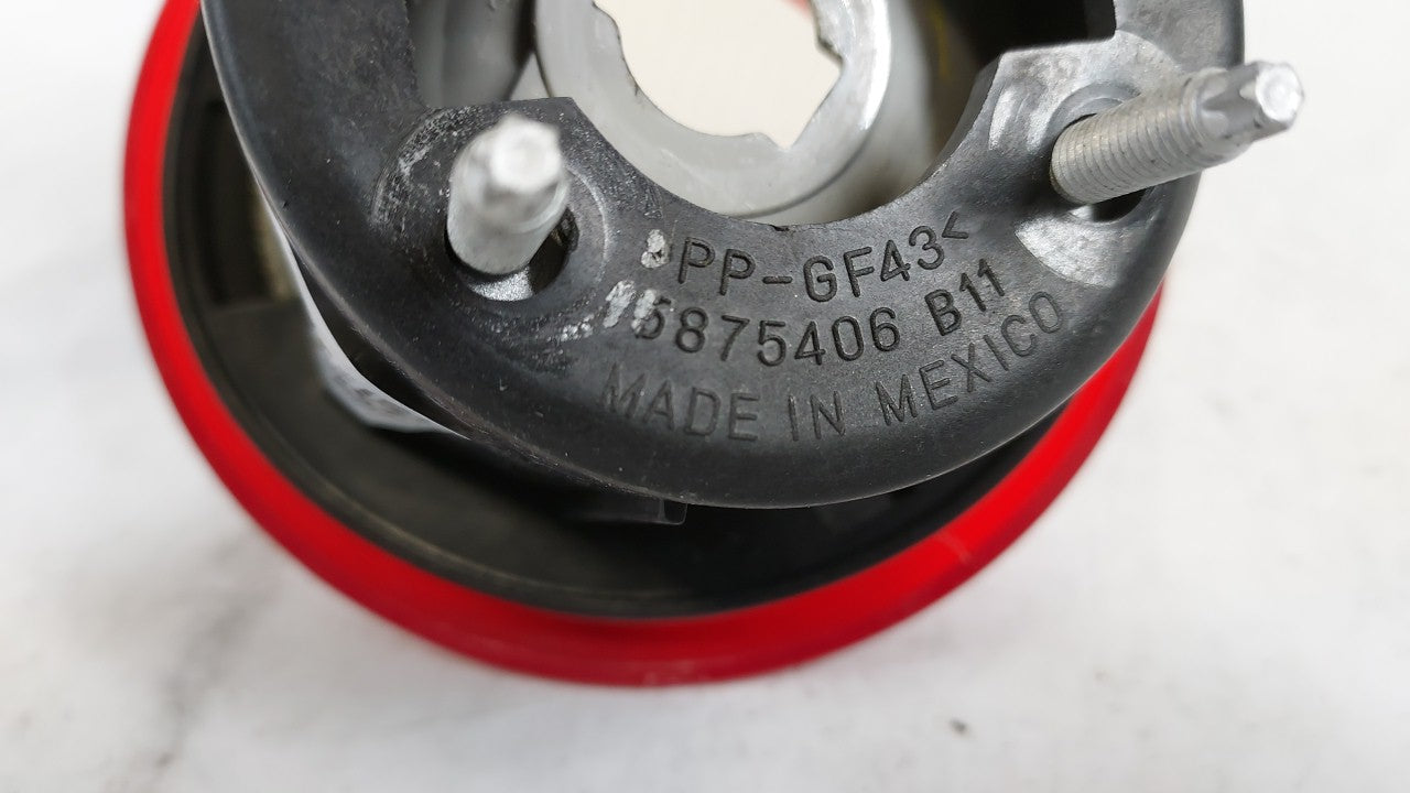 2006-2011 Chevrolet Hhr Tail Light Assembly Driver Left OEM P/N:15875406 20778528 Fits Fits 2006 2007 2008 2009 2010 2011 OE