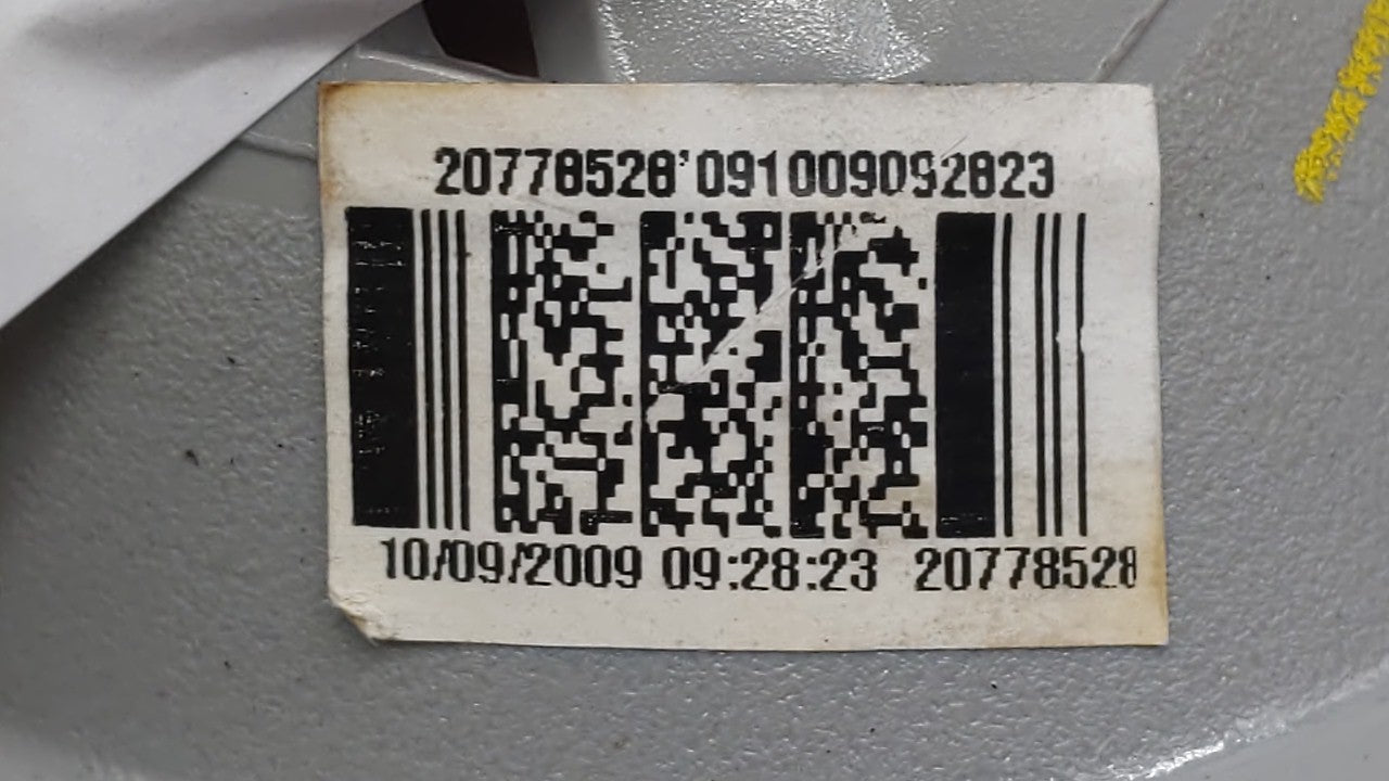 2006-2011 Chevrolet Hhr Tail Light Assembly Driver Left OEM P/N:15875406 20778528 Fits Fits 2006 2007 2008 2009 2010 2011 OE
