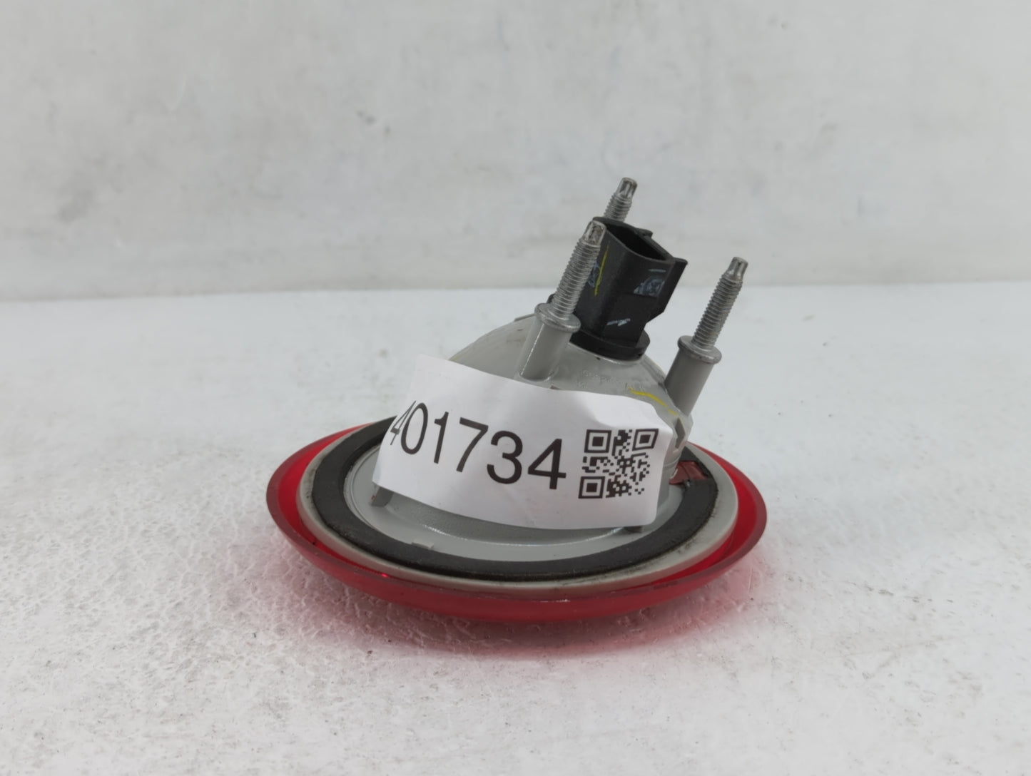 2006-2011 Chevrolet Hhr Tail Light Assembly Driver Left OEM P/N:2586381 Fits Fits 2006 2007 2008 2009 2010 2011 OEM Used Aut