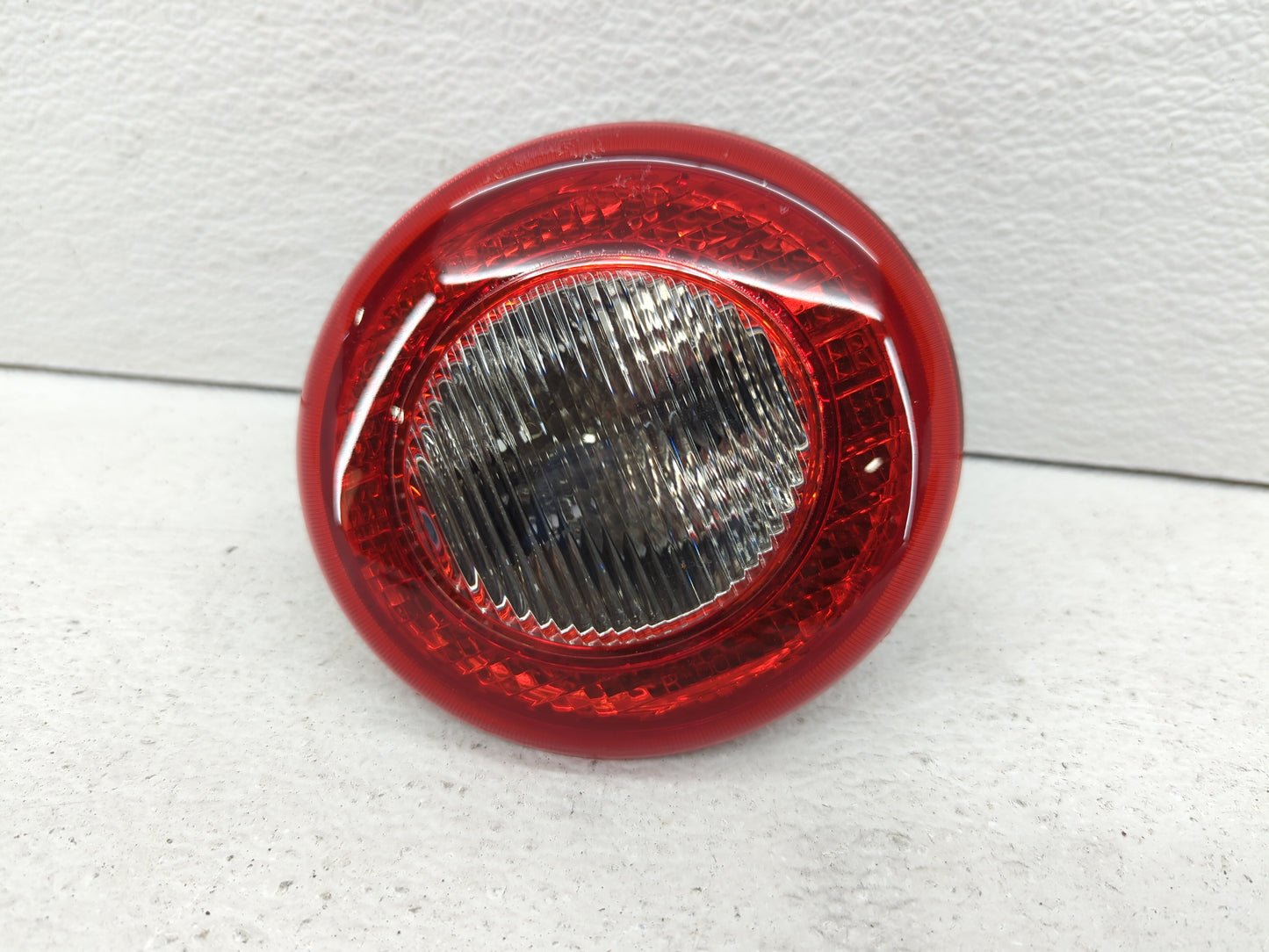 2006-2011 Chevrolet Hhr Tail Light Assembly Passenger Right OEM P/N:15875484 22727297 Fits Fits 2006 2007 2008 2009 2010 201