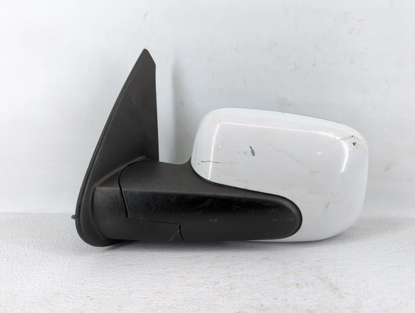 2007-2011 Chevrolet Hhr Driver Side View Mirror - Left Door Mirror OEM Used - Oemusedautoparts1.com