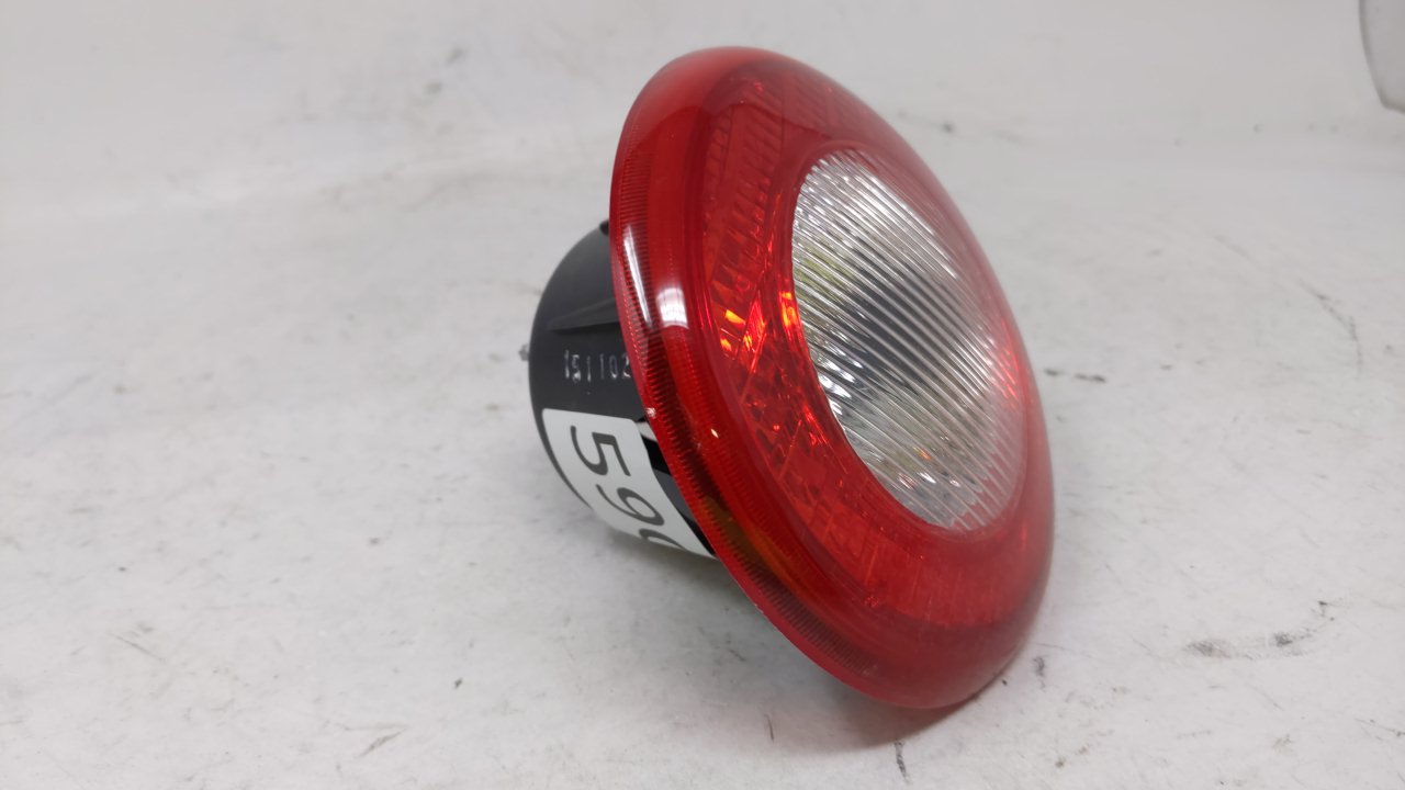 2006-2011 Chevrolet Hhr Tail Light Assembly Driver Left OEM P/N:25863814A Fits Fits 2006 2007 2008 2009 2010 2011 OEM Used A