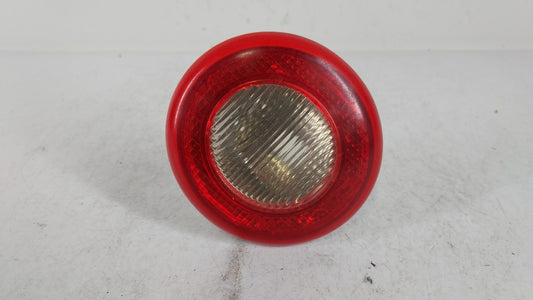 2010 Chevrolet Hhr Tail Light Assembly Passenger Right OEM P/N:25823015 15875484 Fits Fits 2006 2007 2008 2009 2011 OEM Used