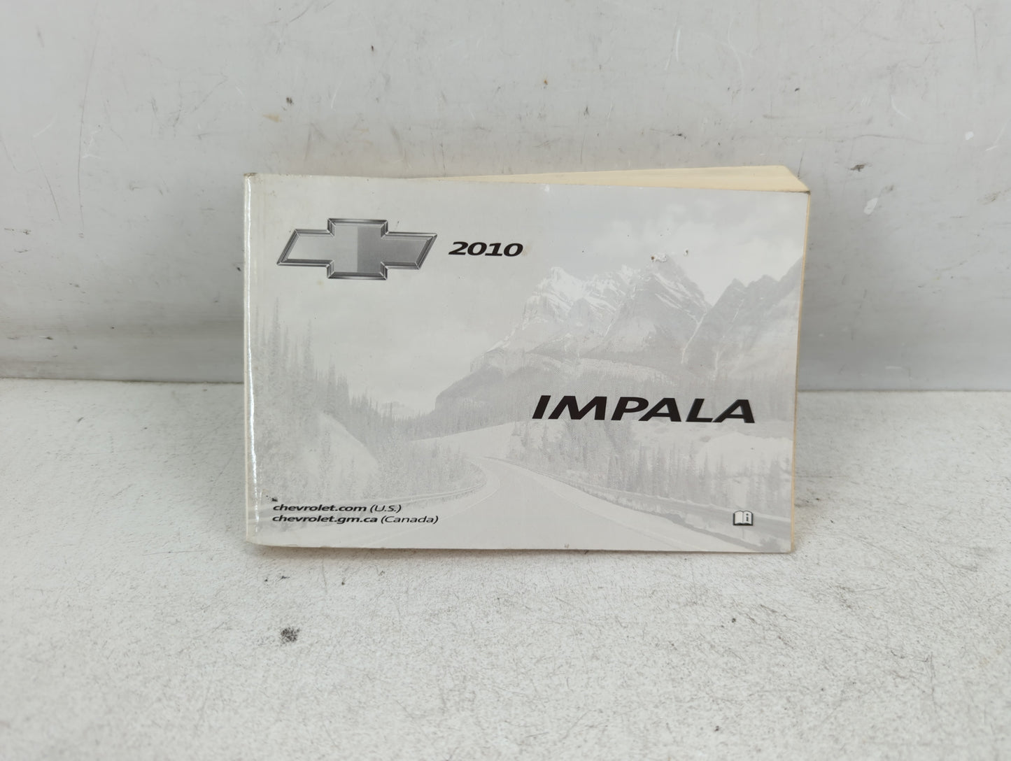 2010 Chevrolet Impala Owners Manual Book Guide P/N:25896384 OEM Used Auto Parts - Oemusedautoparts1.com