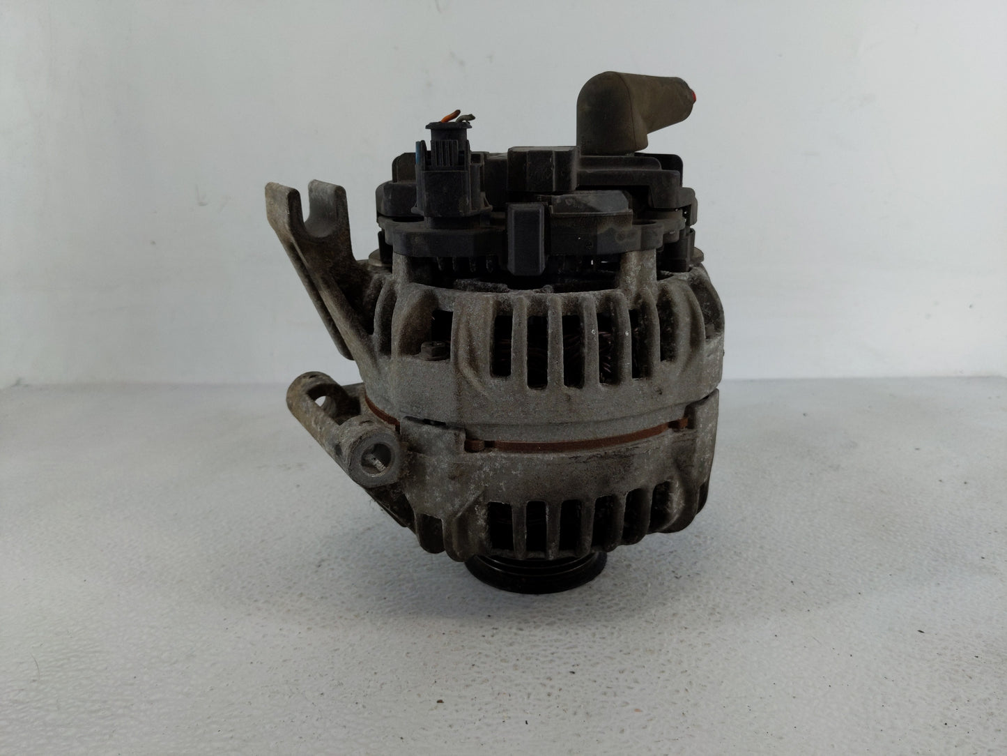 2006-2011 Chevrolet Impala Alternator Replacement Generator Charging Assembly Engine OEM P/N:0 124 425 032 Fits OEM Used Aut