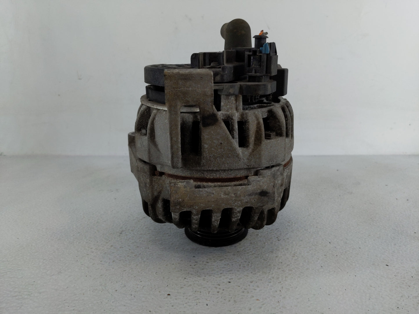 2006-2011 Chevrolet Impala Alternator Replacement Generator Charging Assembly Engine OEM P/N:0 124 425 032 Fits OEM Used Aut