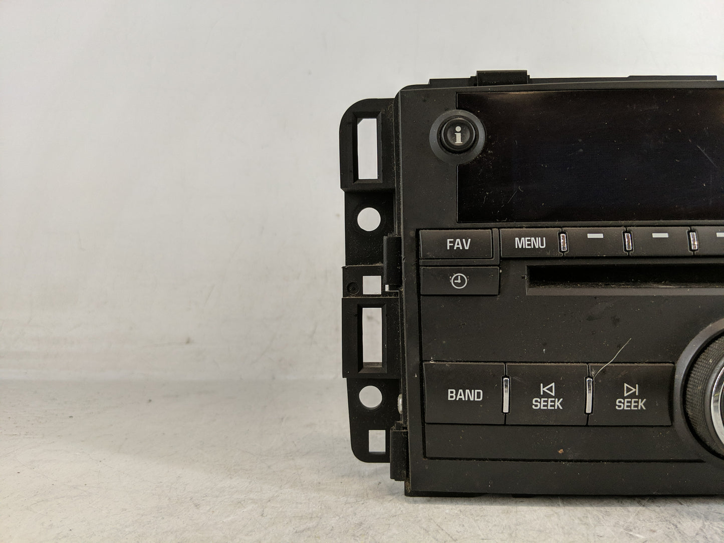 2009-2010 Chevrolet Impala Radio AM FM Cd Player Receiver Replacement P/N:20914861 Fits Fits 2009 2010 OEM Used Auto Parts -