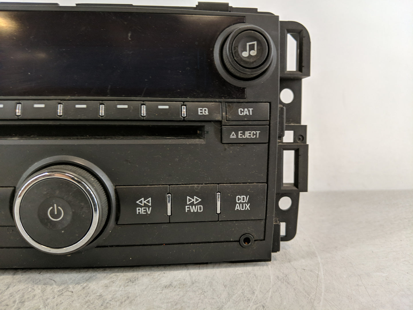 2009-2010 Chevrolet Impala Radio AM FM Cd Player Receiver Replacement P/N:20914861 Fits Fits 2009 2010 OEM Used Auto Parts -