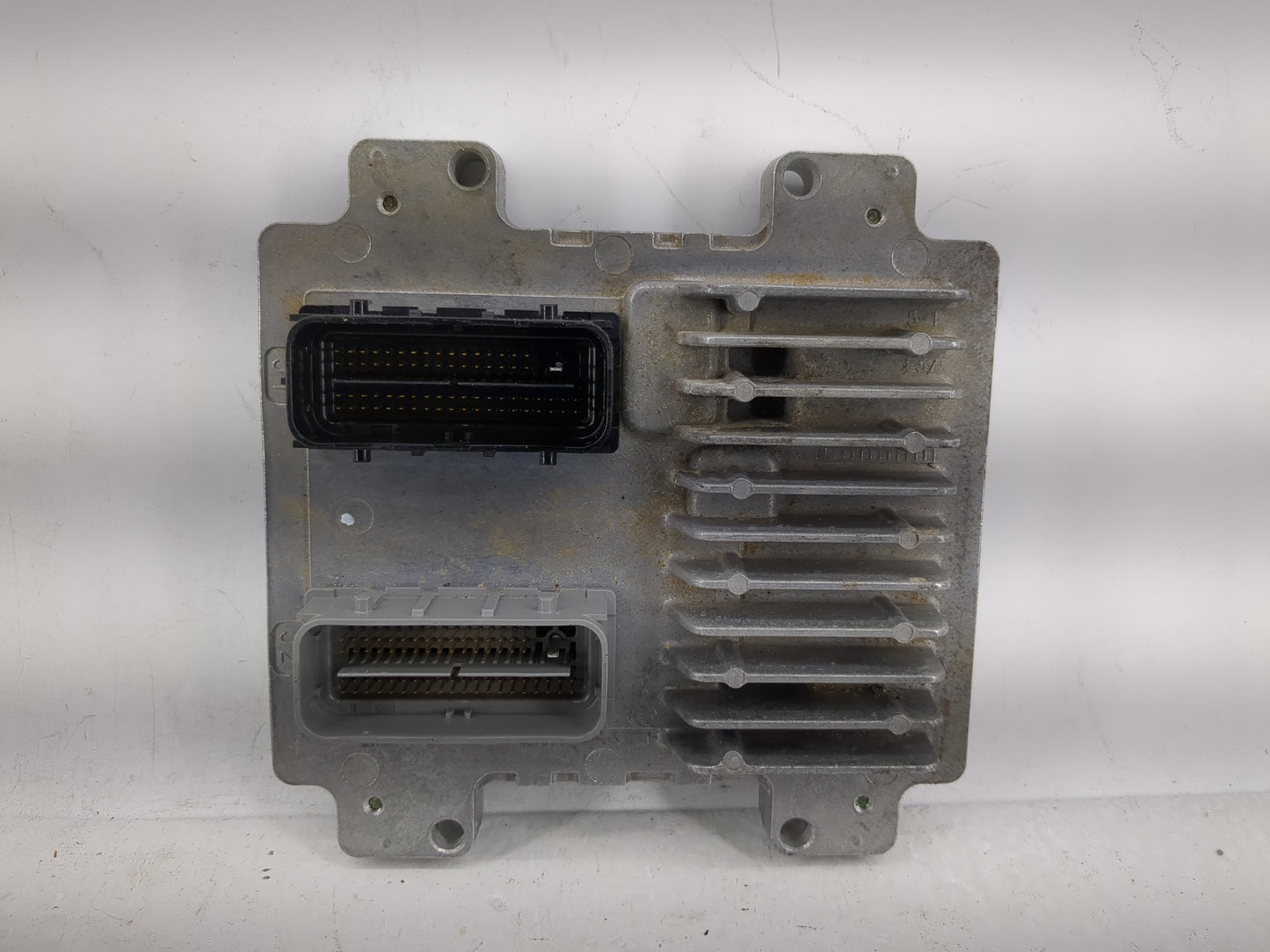 2010-2011 Chevrolet Impala PCM Engine Control Computer ECU ECM PCU OEM P/N:E37 12635901 Fits Fits 2007 2008 2009 2010 2011 2