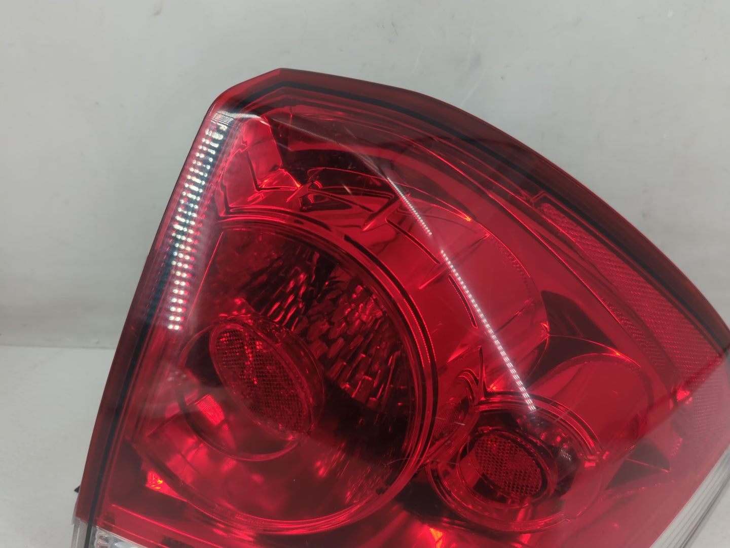 2006-2016 Chevrolet Impala Tail Light Assembly Passenger Right OEM P/N:25971598 Fits OEM Used Auto Parts - Oemusedautoparts1