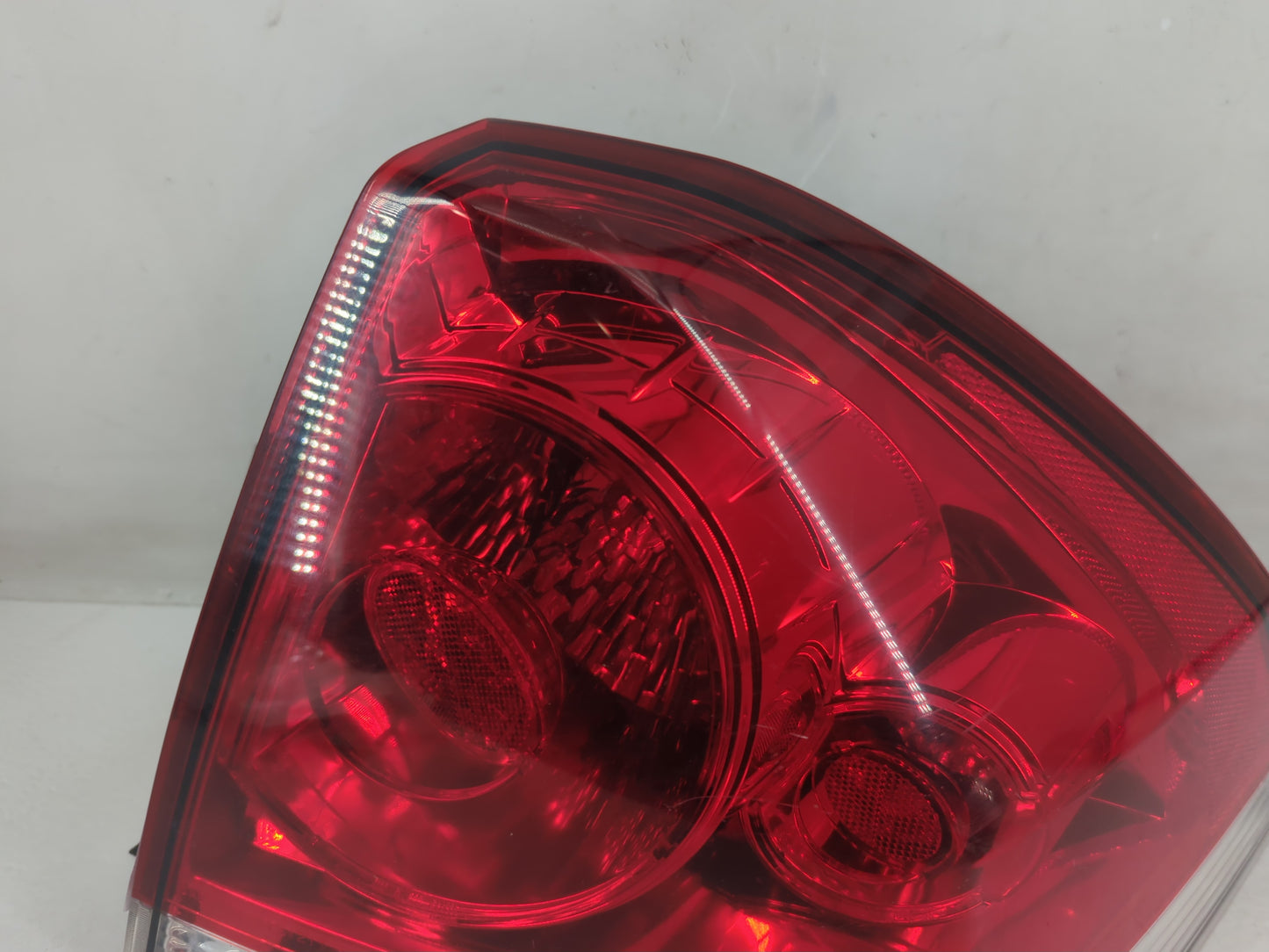 2006-2016 Chevrolet Impala Tail Light Assembly Passenger Right OEM P/N:25971598 Fits OEM Used Auto Parts - Oemusedautoparts1