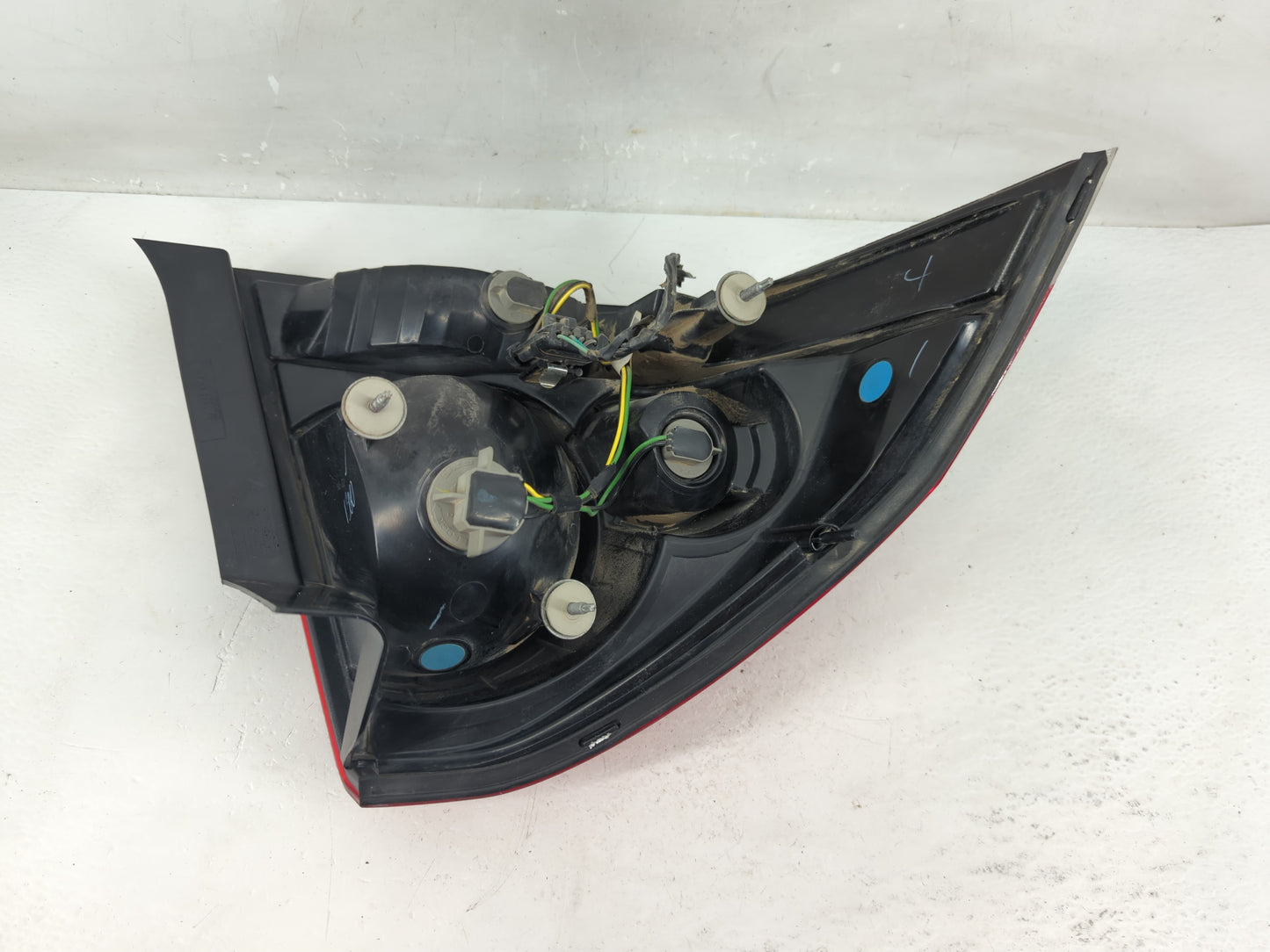 2006-2016 Chevrolet Impala Tail Light Assembly Passenger Right OEM P/N:25971598 Fits OEM Used Auto Parts - Oemusedautoparts1