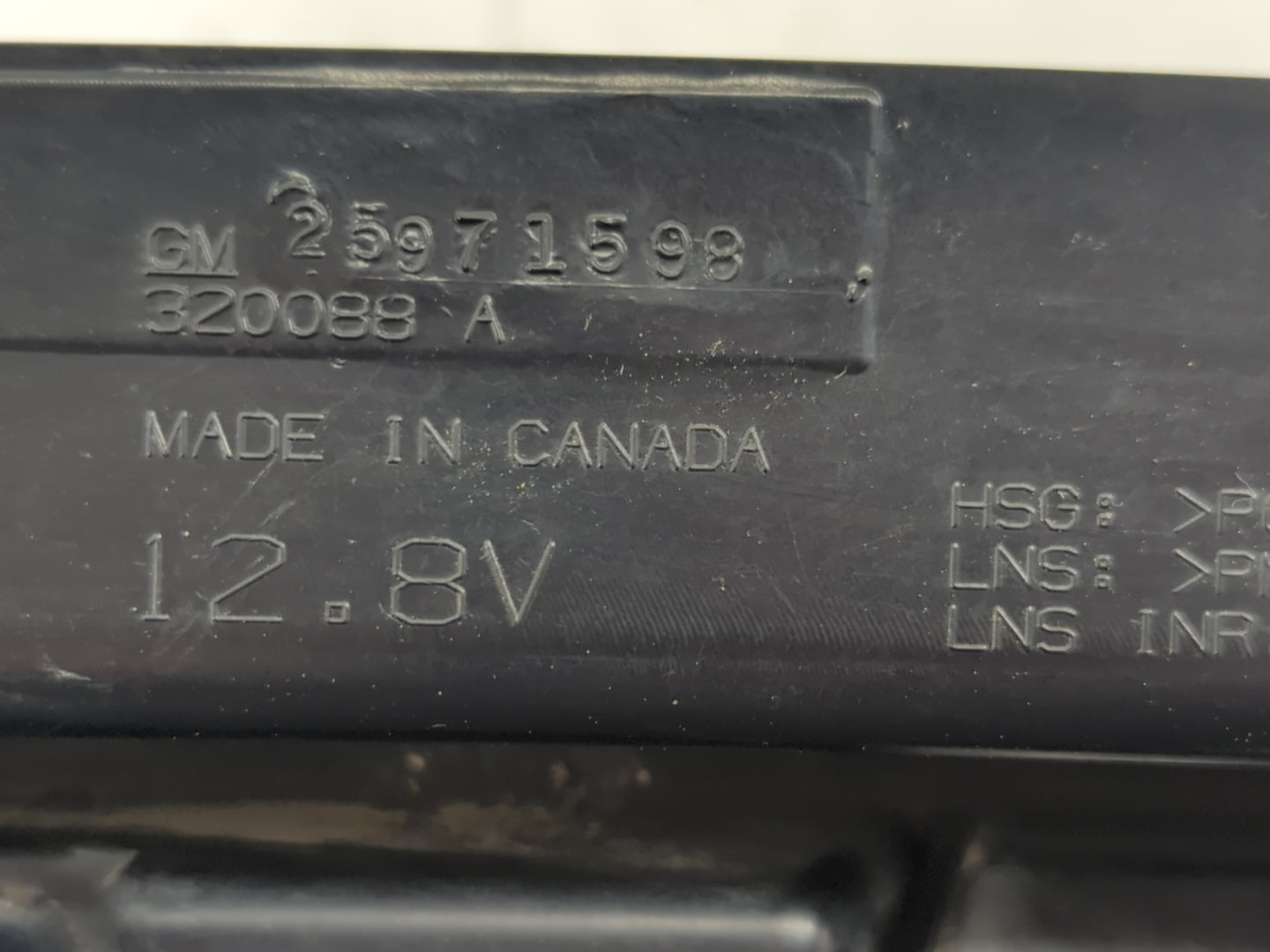 2006-2016 Chevrolet Impala Tail Light Assembly Passenger Right OEM P/N:25971598 Fits OEM Used Auto Parts - Oemusedautoparts1