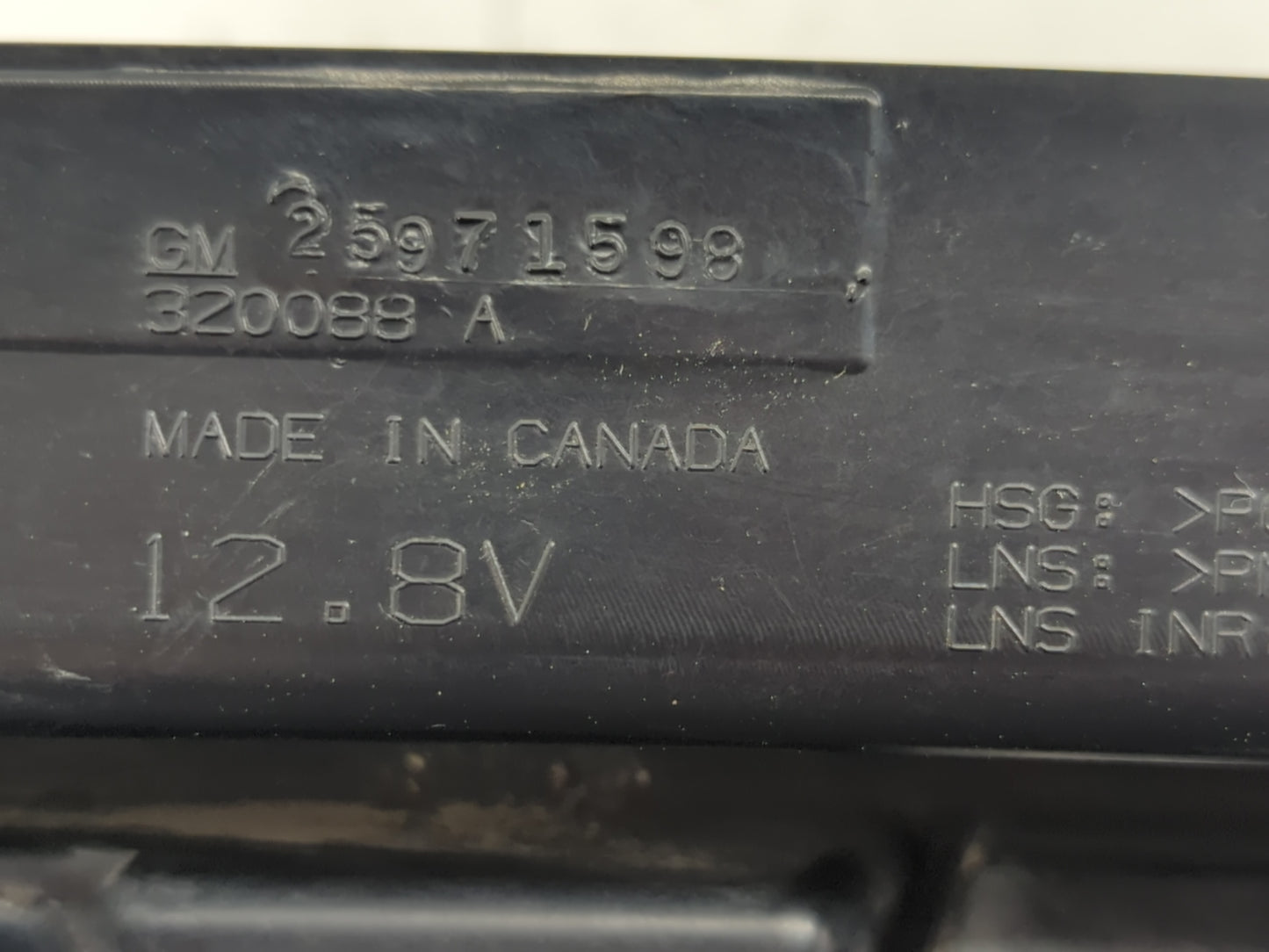 2006-2016 Chevrolet Impala Tail Light Assembly Passenger Right OEM P/N:25971598 Fits OEM Used Auto Parts - Oemusedautoparts1