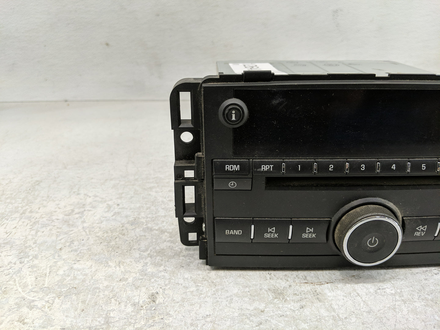 2009-2010 Chevrolet Impala Radio AM FM Cd Player Receiver Replacement P/N:20756283 Fits Fits 2009 2010 OEM Used Auto Parts -