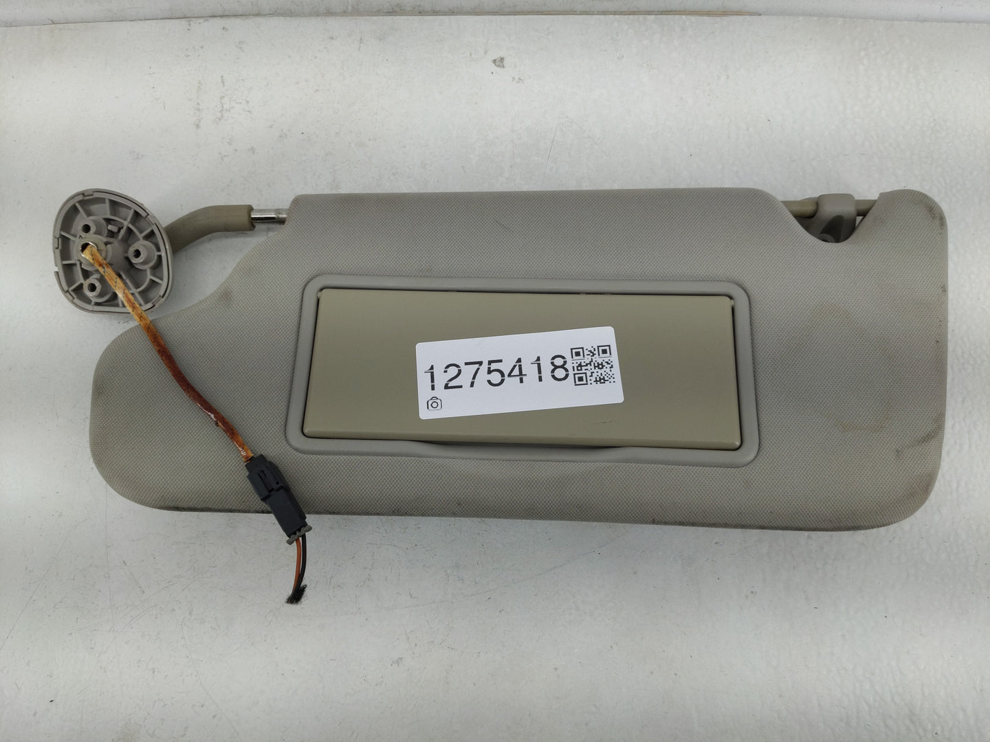 2006-2016 Chevrolet Impala Sun Visor Shade Replacement Driver Left Mirror Fits OEM Used Auto Parts - Oemusedautoparts1.com