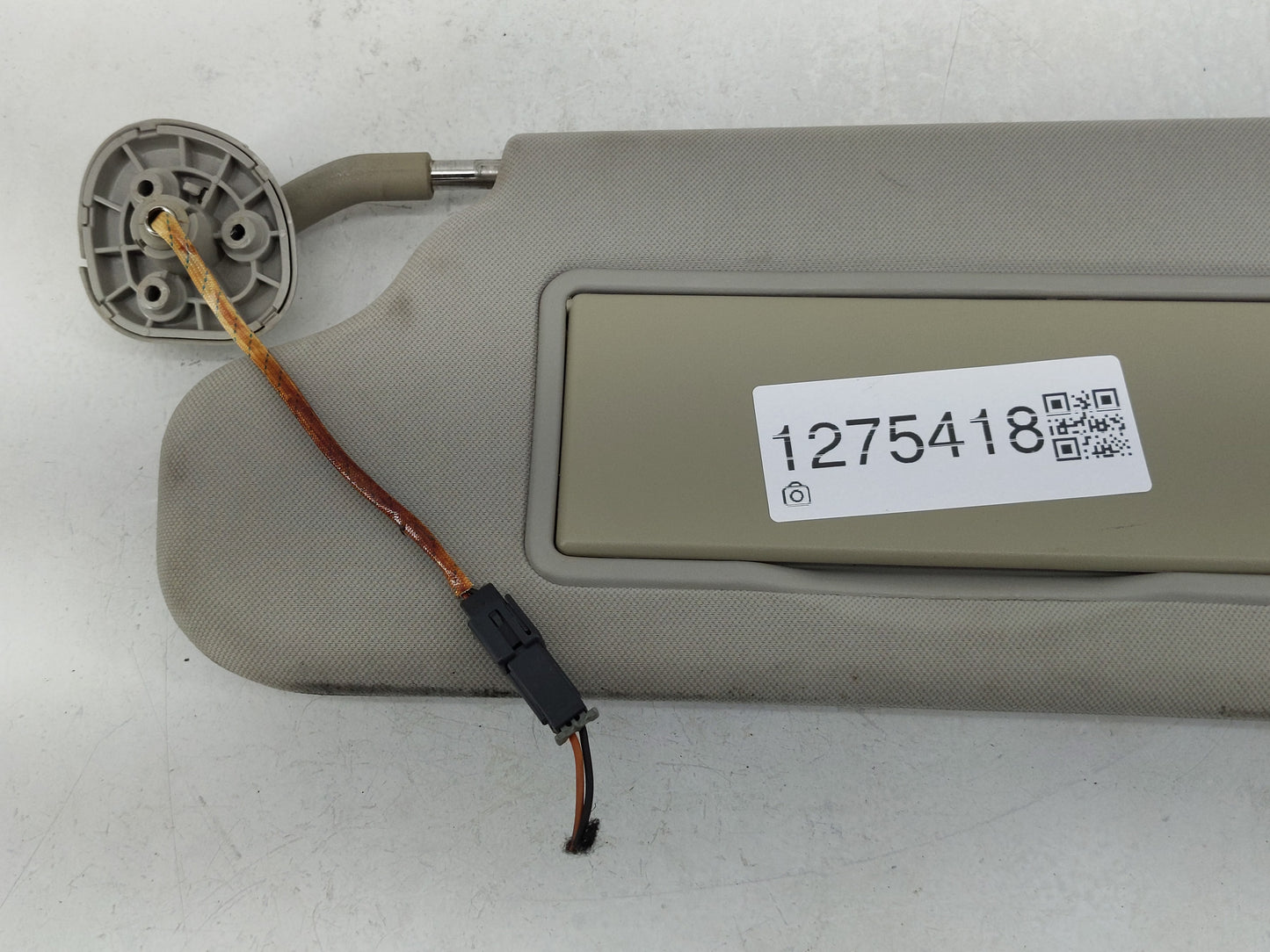 2006-2016 Chevrolet Impala Sun Visor Shade Replacement Driver Left Mirror Fits OEM Used Auto Parts - Oemusedautoparts1.com