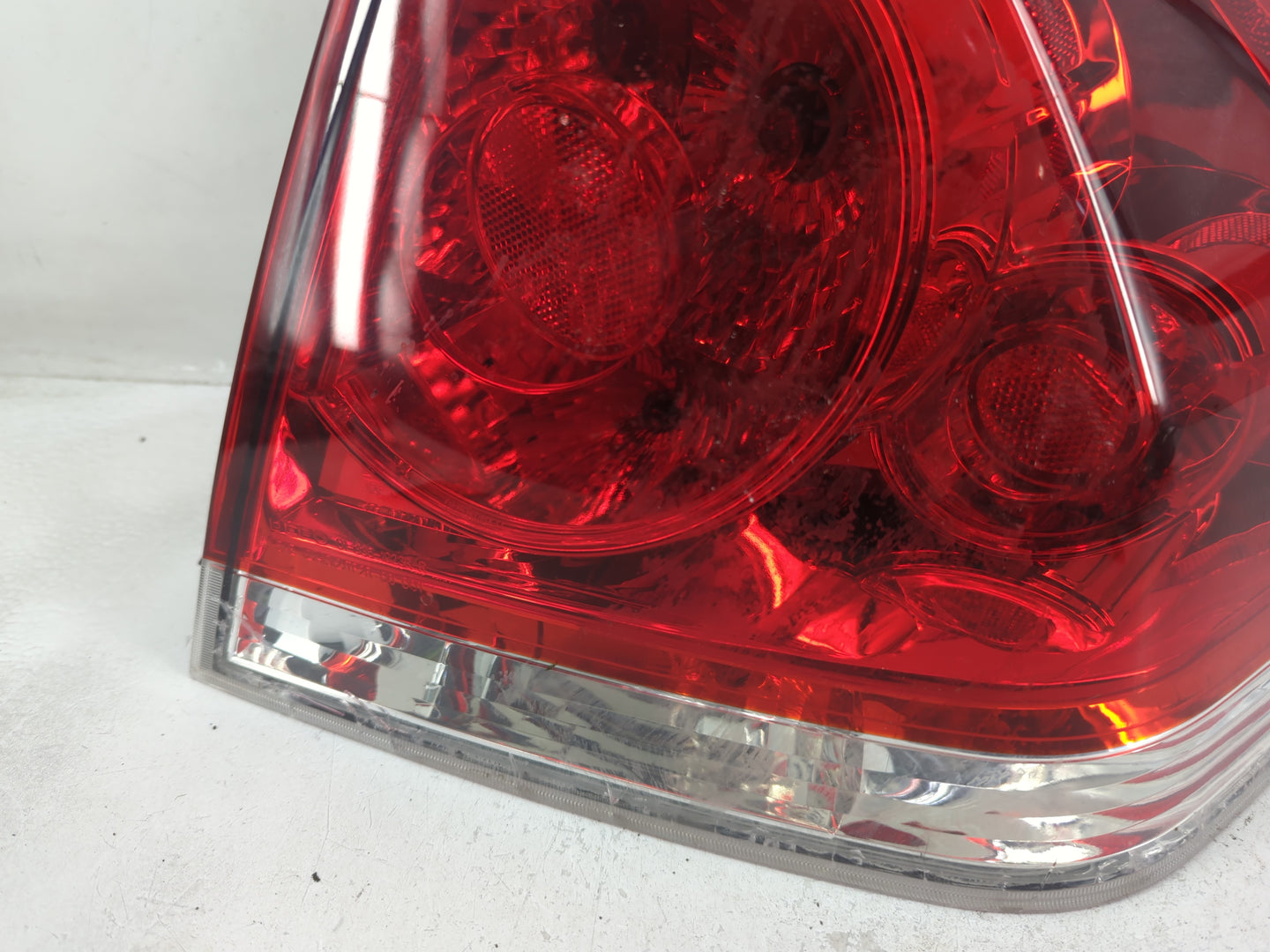 2006-2016 Chevrolet Impala Tail Light Assembly Passenger Right OEM P/N:335-1923R-AS Fits OEM Used Auto Parts - Oemusedautopa