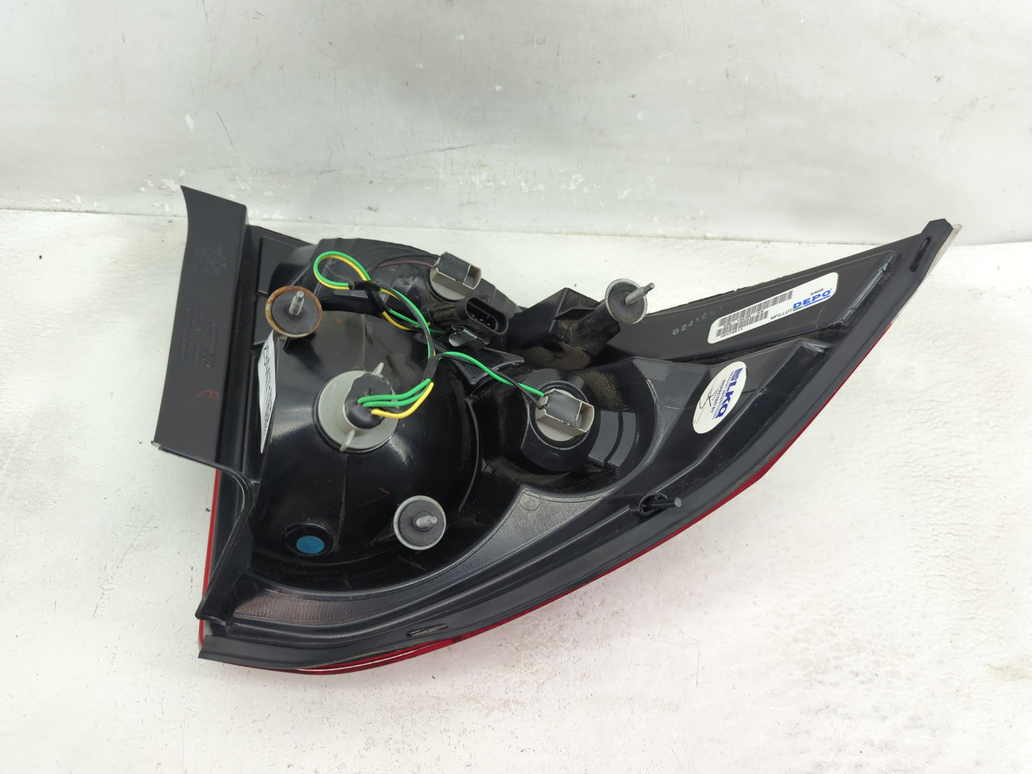 2006-2016 Chevrolet Impala Tail Light Assembly Passenger Right OEM P/N:335-1923R-AS Fits OEM Used Auto Parts - Oemusedautopa