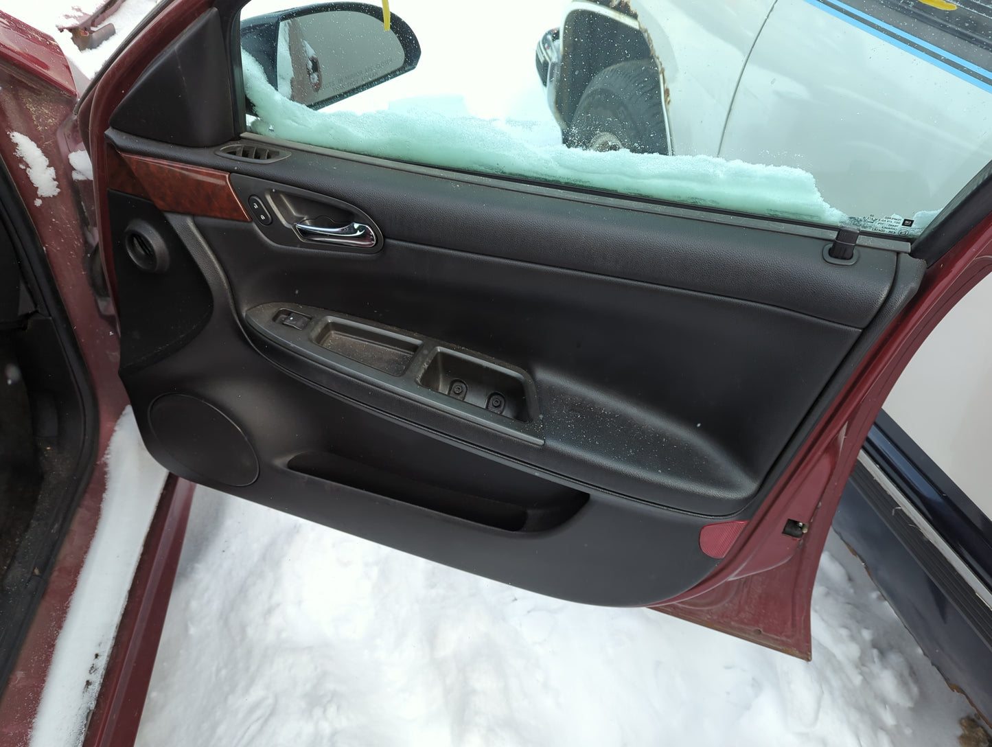 2010 Chevrolet Impala Front Right Passenger Interior Door Panel Trim - Oemusedautoparts1.com