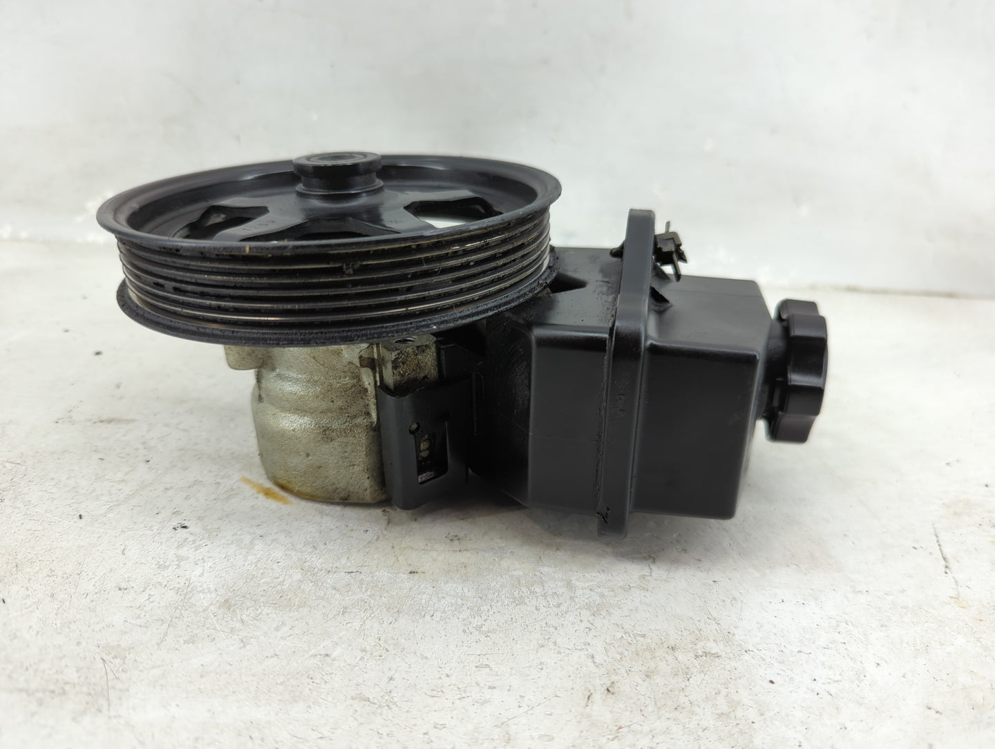 2006-2011 Chevrolet Impala Power Steering Column Pump Oem - Oemusedautoparts1.com