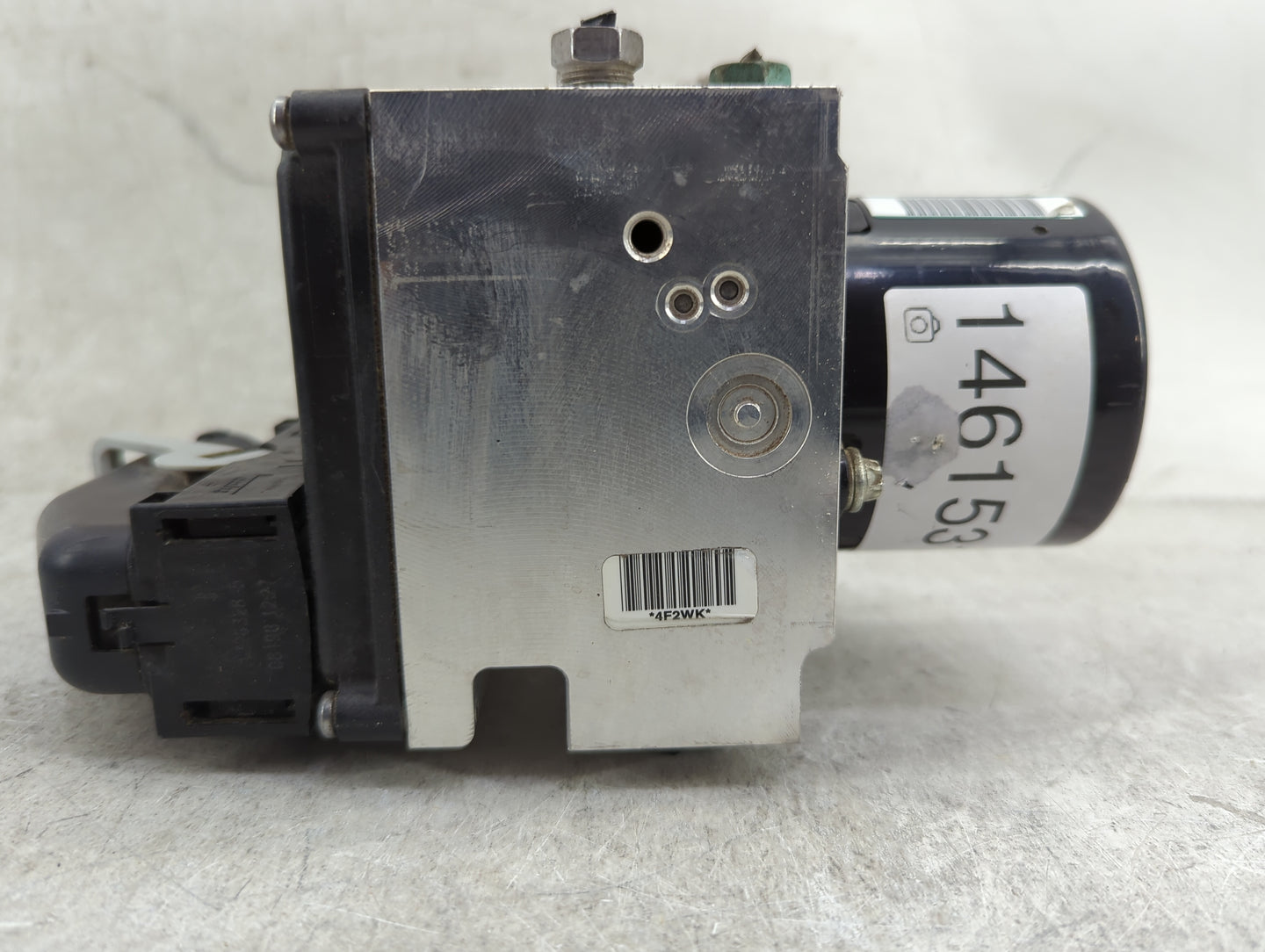 2008-2010 Chevrolet Impala ABS Pump Control Module Replacement P/N:P25894182 Fits Fits 2008 2009 2010 OEM Used Auto Parts - 