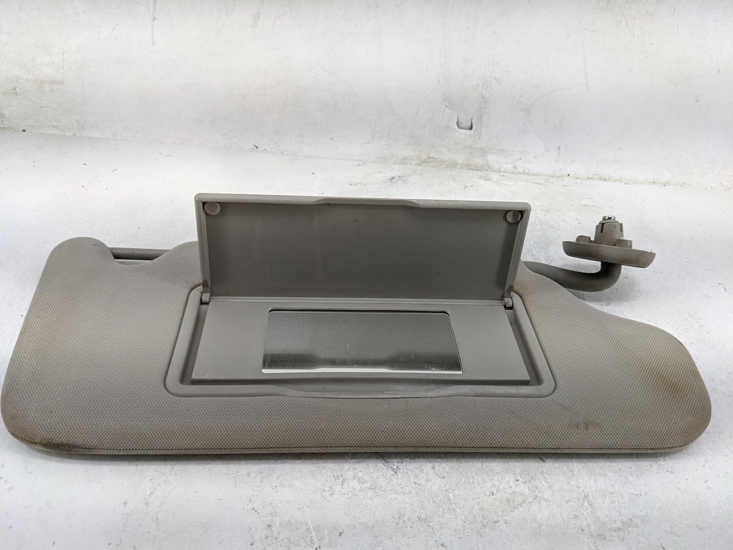 2006-2016 Chevrolet Impala Sun Visor Shade Replacement Passenger Right Mirror Fits OEM Used Auto Parts - Oemusedautoparts1.c