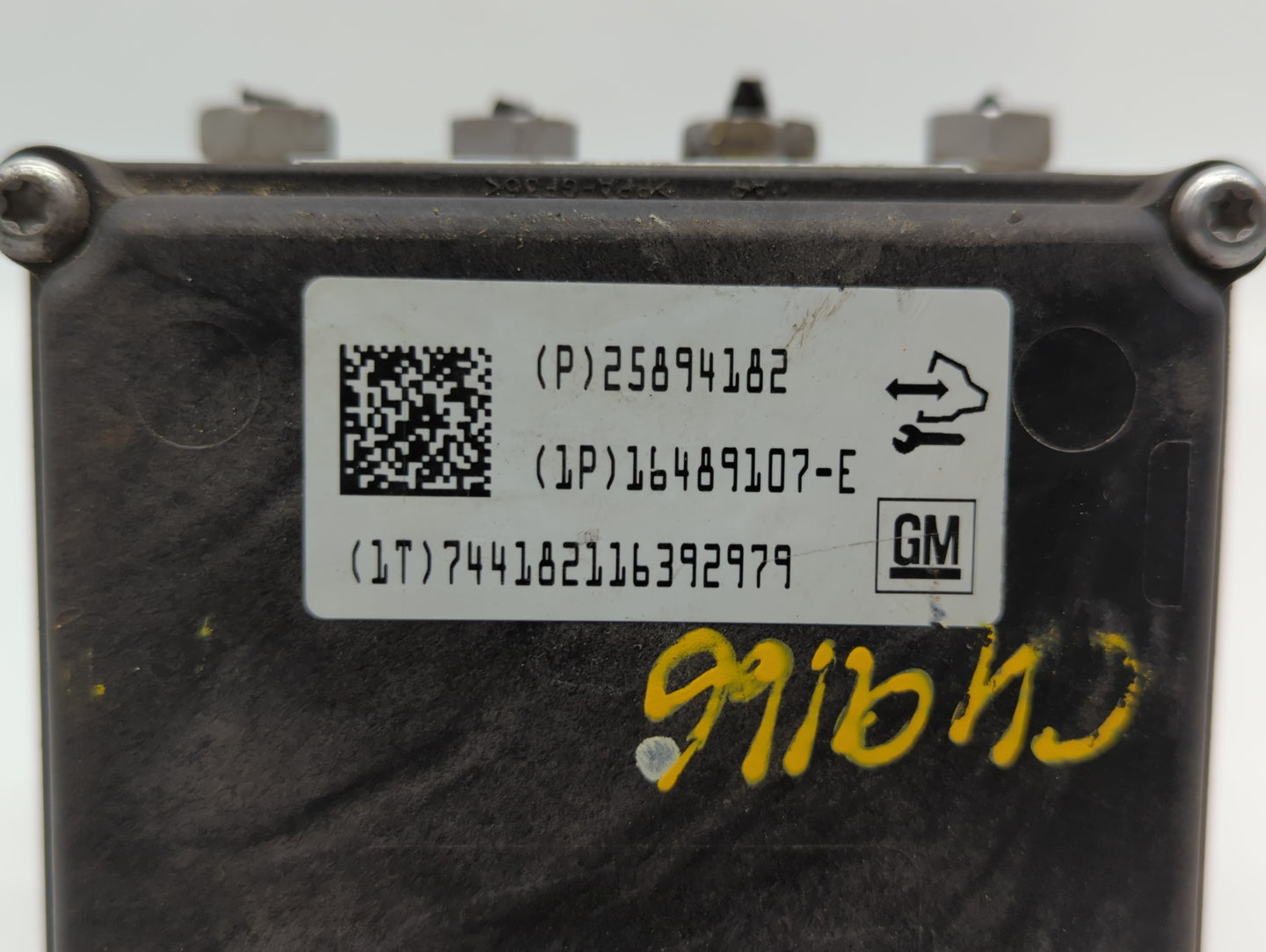 2010 Chevrolet Impala ABS Pump Control Module Replacement P/N:25894182 Fits OEM Used Auto Parts - Oemusedautoparts1.com
