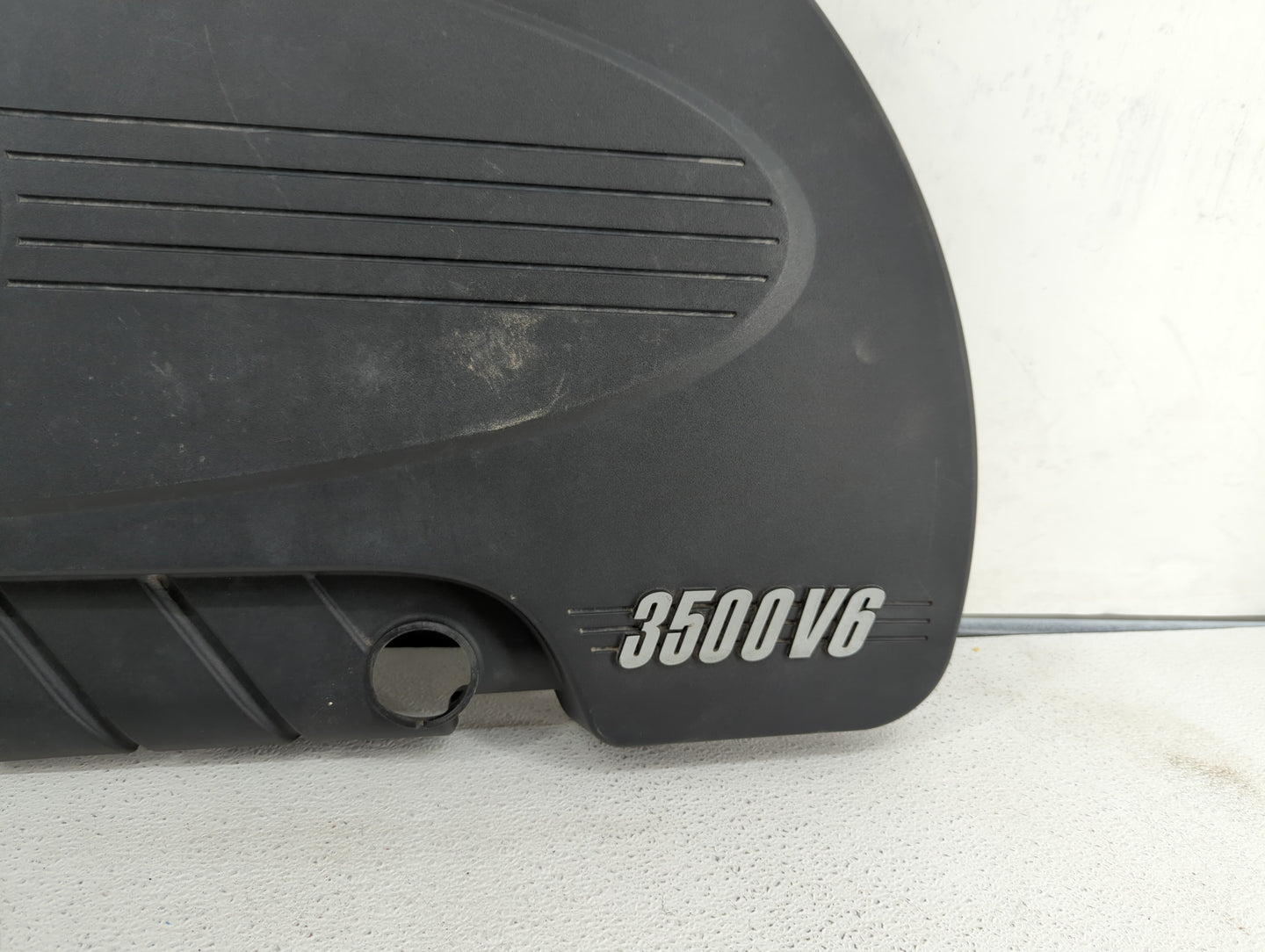 2010 Chevrolet Impala Engine Cover - Oemusedautoparts1.com