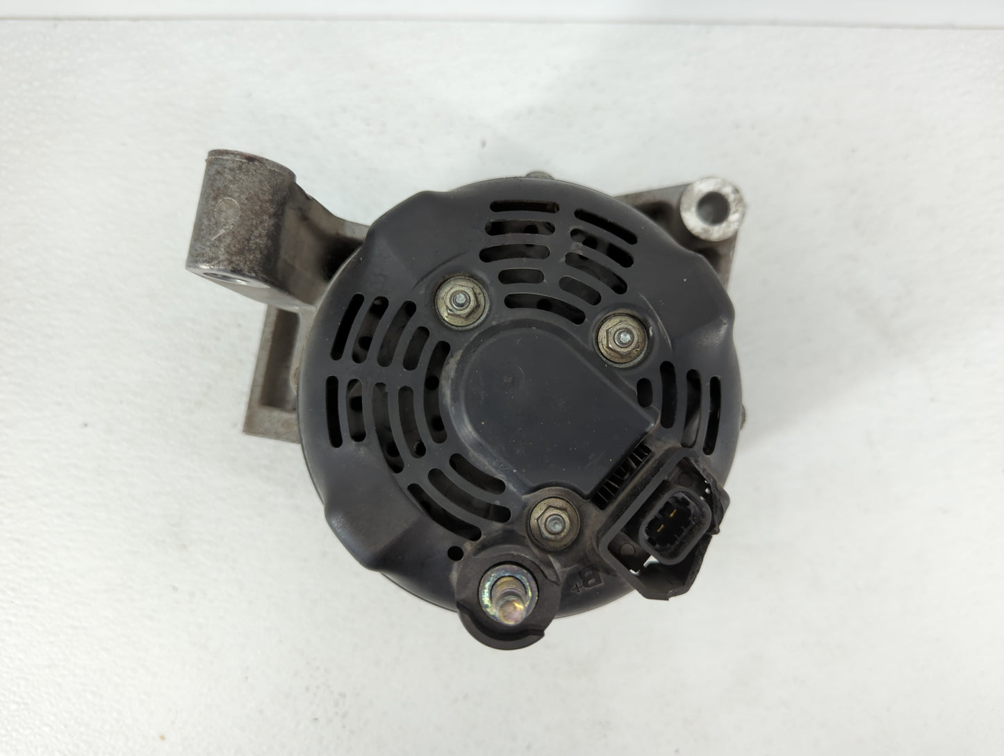 2009-2011 Chevrolet Impala Alternator Replacement Generator Charging Assembly Engine OEM Fits Fits 2009 2010 2011 OEM Used A