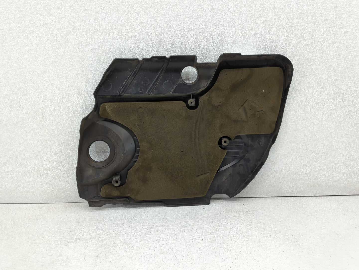 2010 Chevrolet Impala Engine Cover - Oemusedautoparts1.com